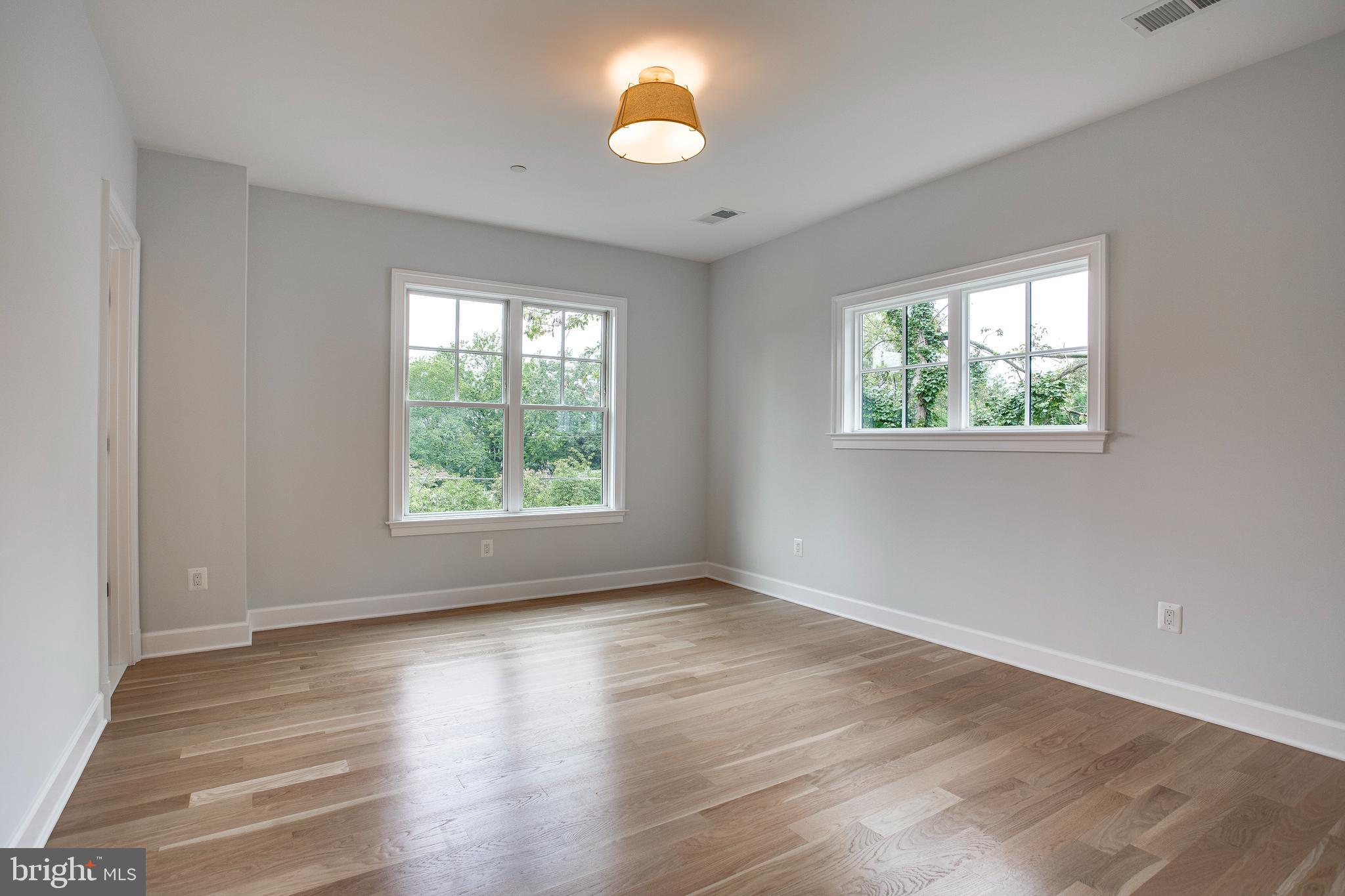 KENWOOD PARK - Residential