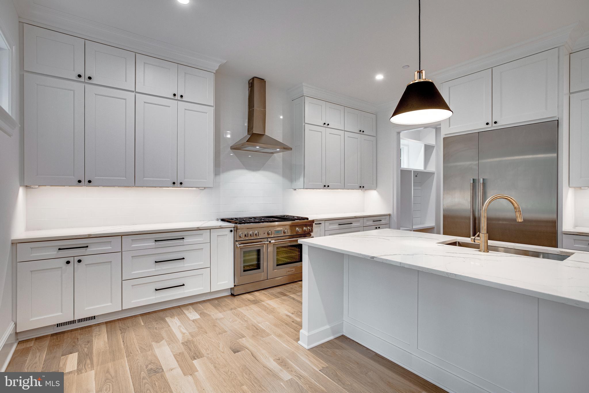 KENWOOD PARK - Residential