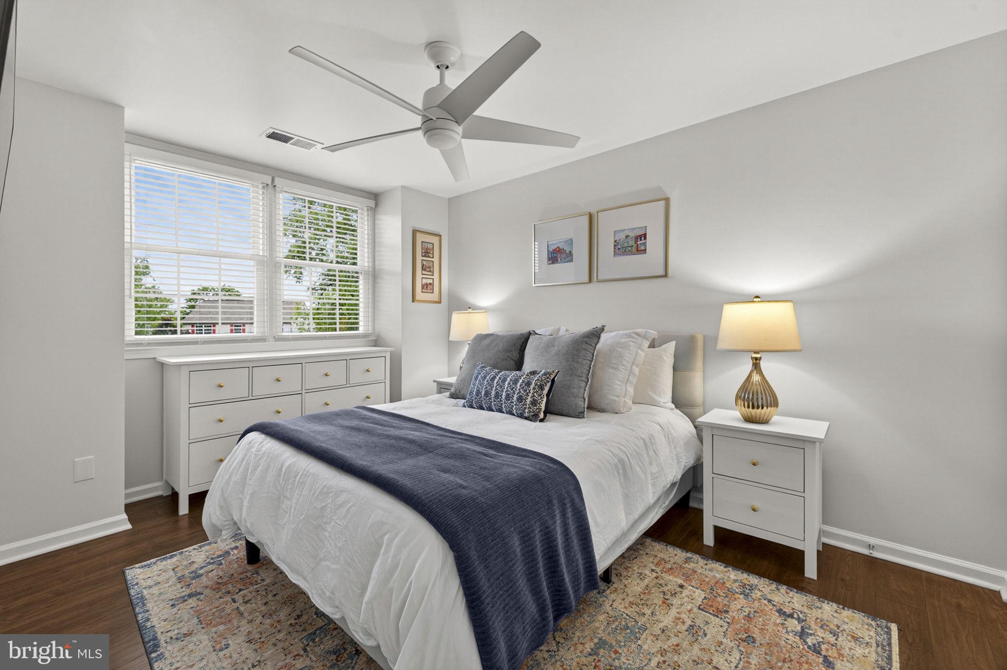 LINDEN HILL - Residential