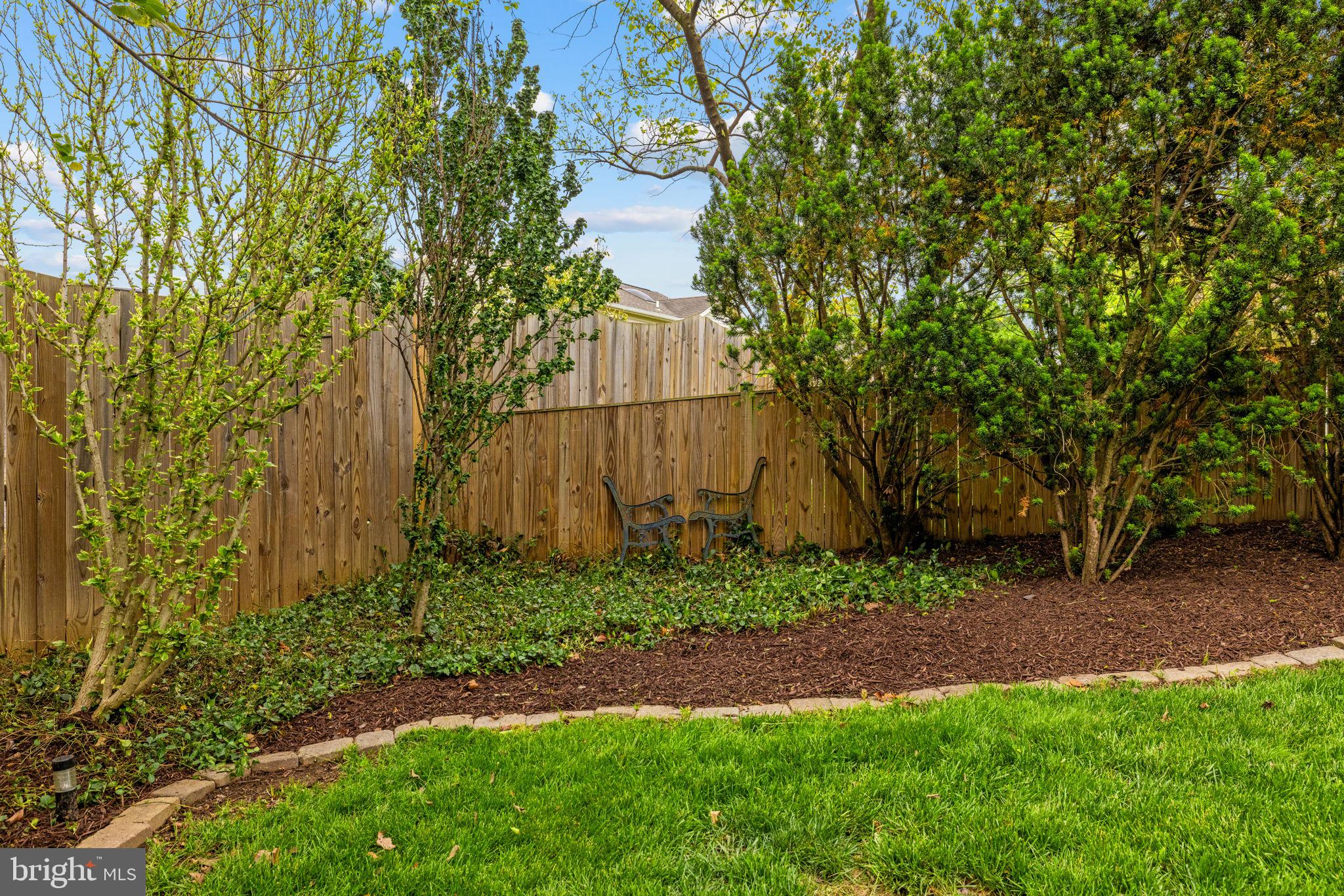 LINDEN HILL - Residential