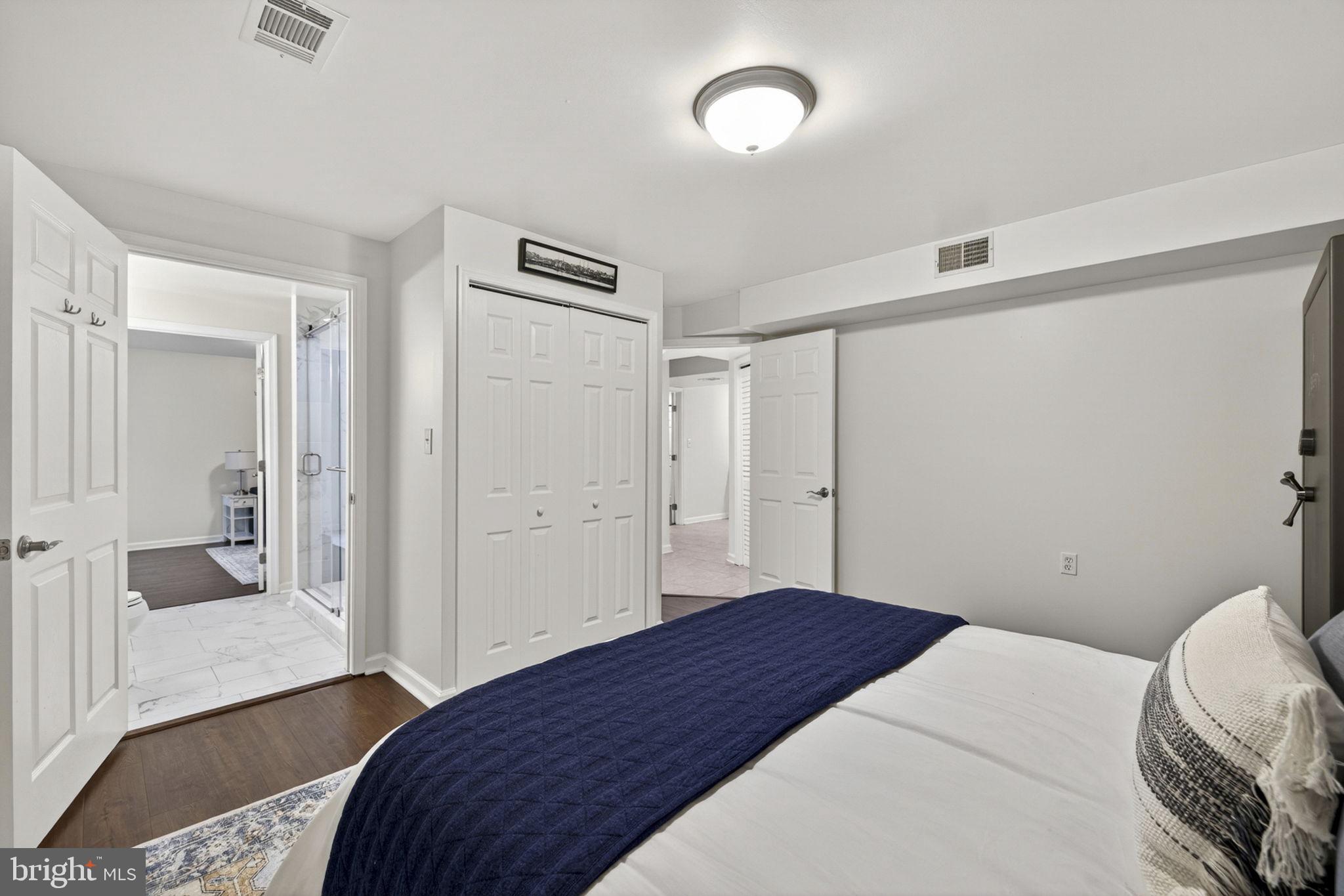 LINDEN HILL - Residential