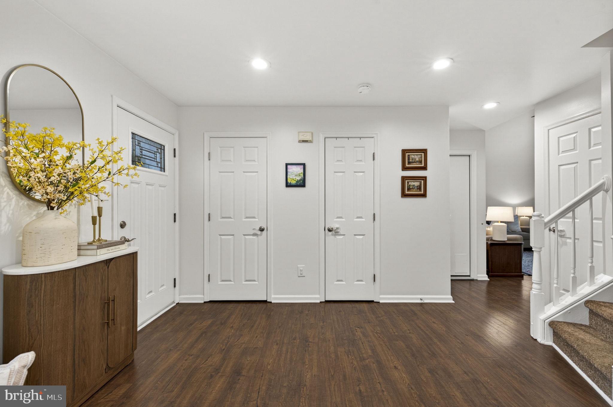 LINDEN HILL - Residential