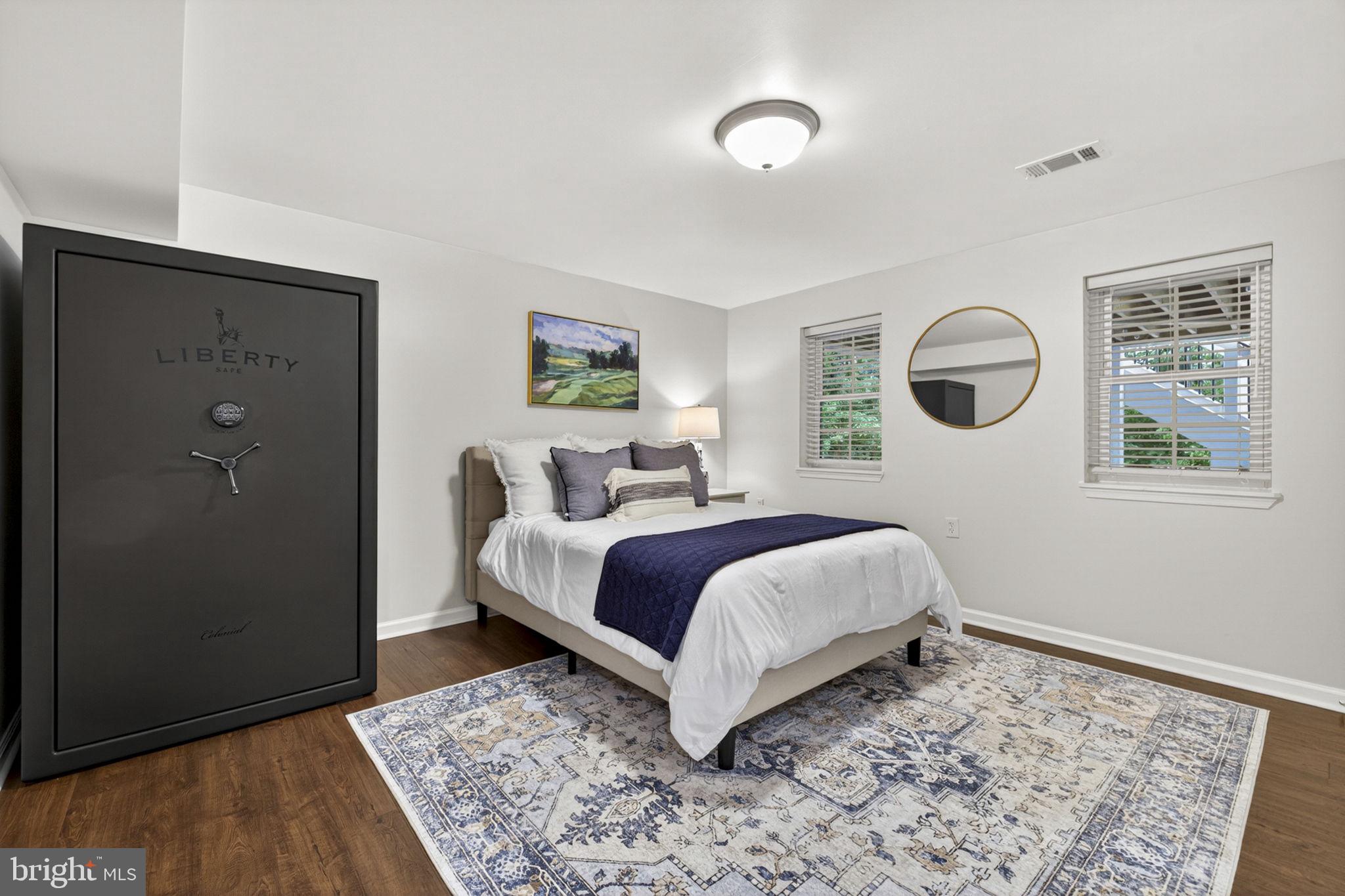 LINDEN HILL - Residential