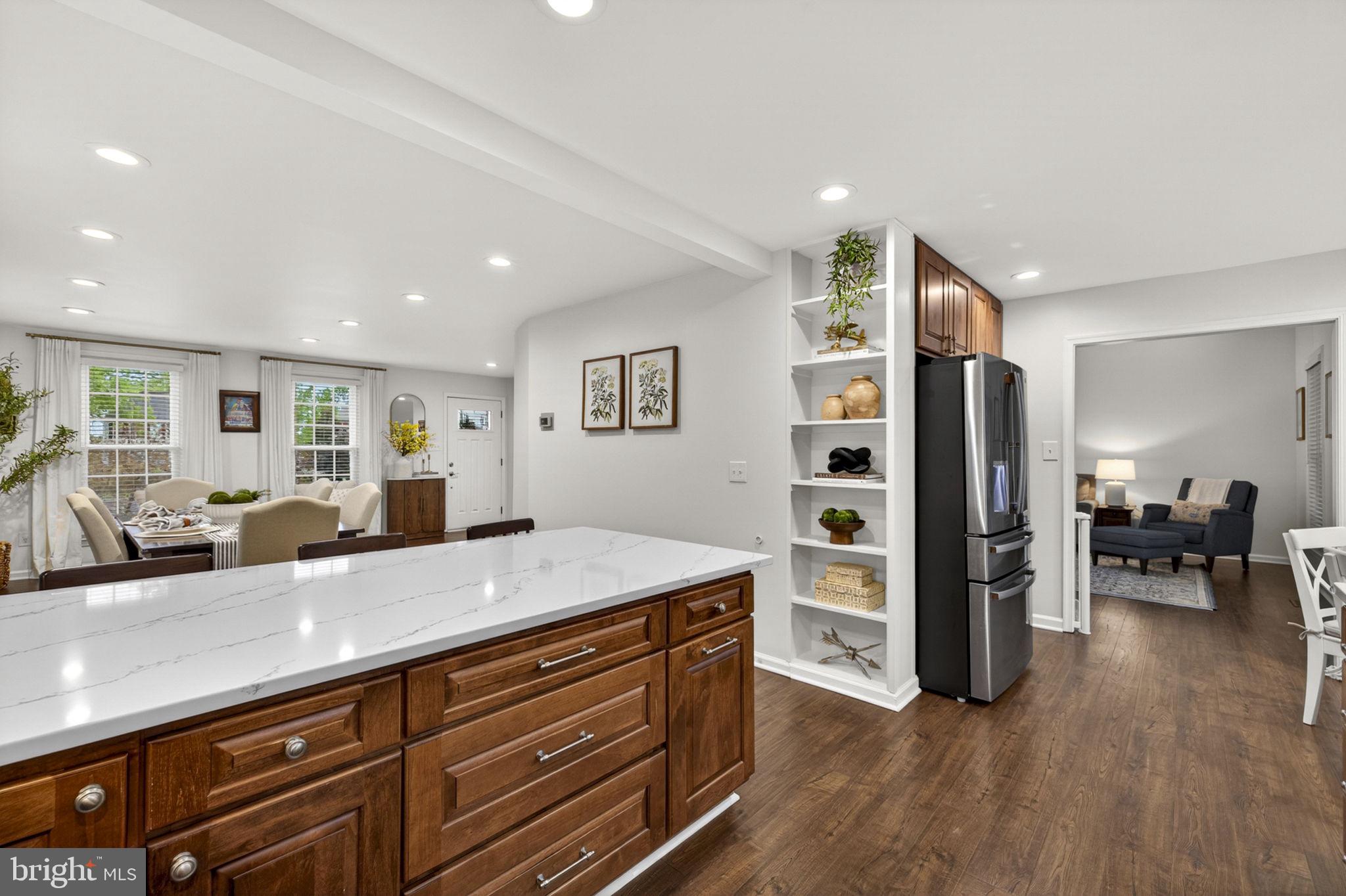 LINDEN HILL - Residential