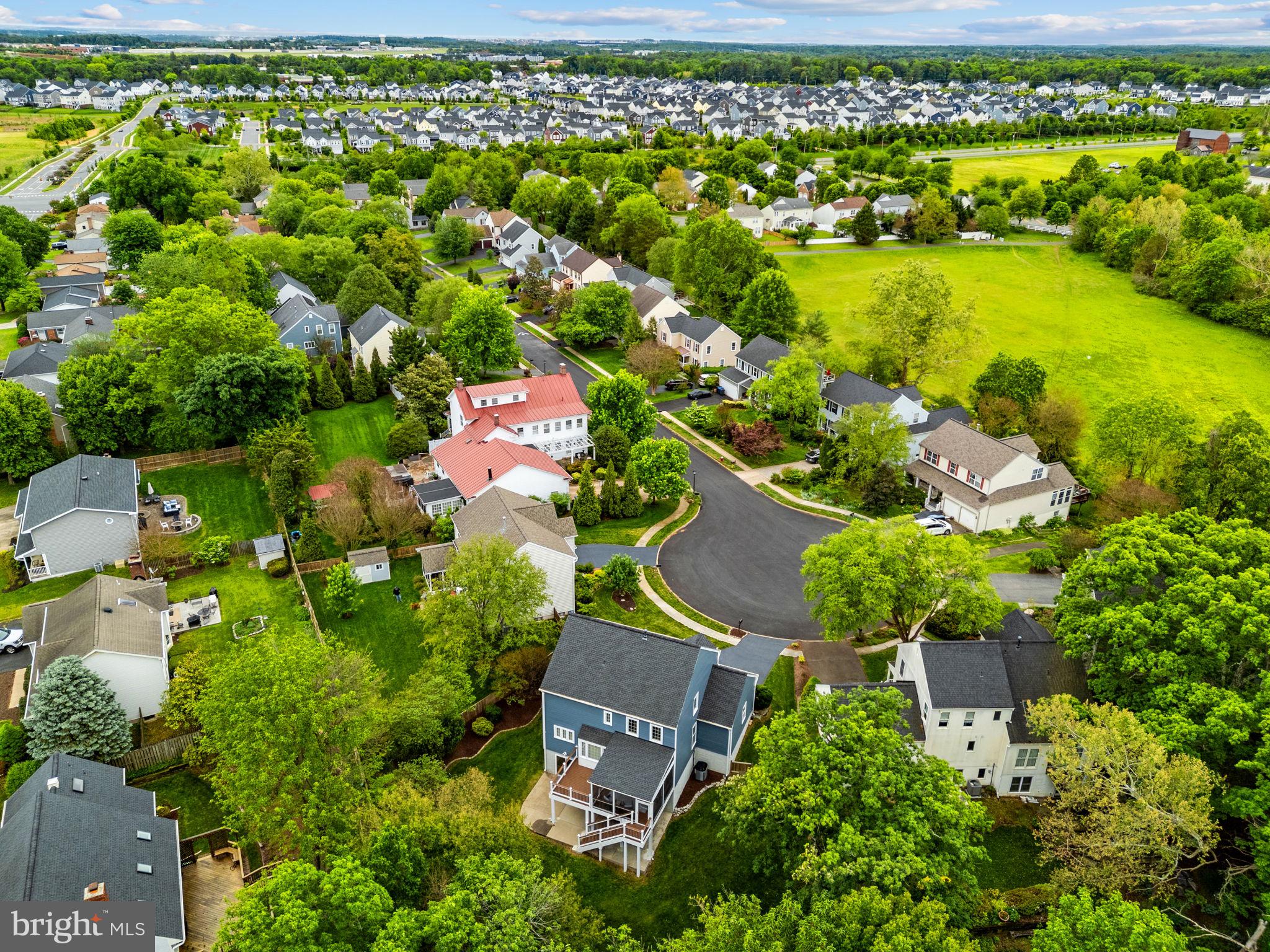 LINDEN HILL - Residential