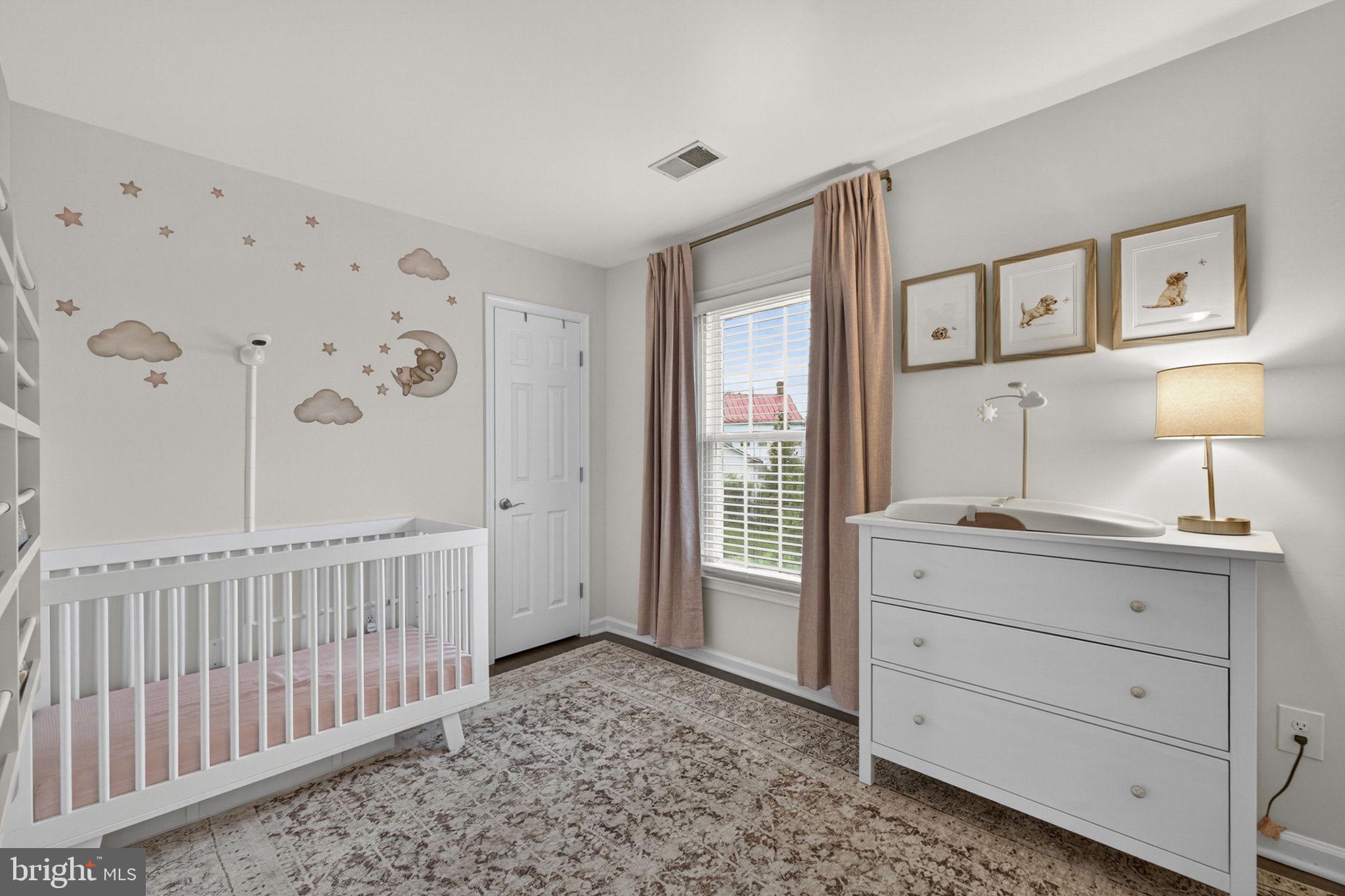 LINDEN HILL - Residential