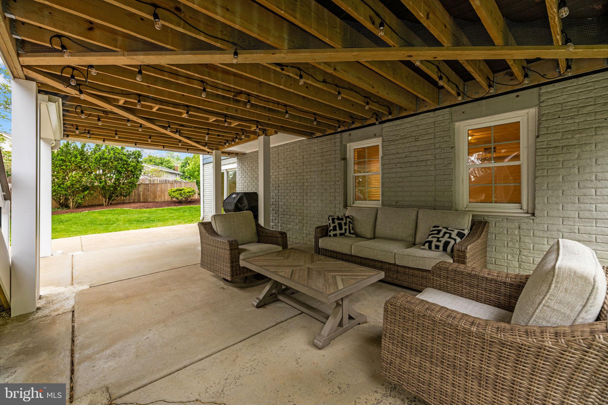 LINDEN HILL - Residential