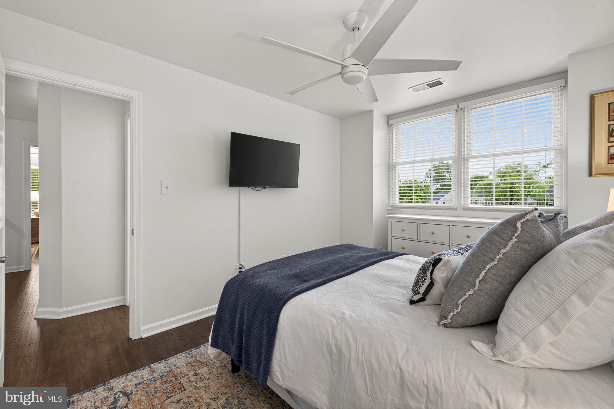 LINDEN HILL - Residential