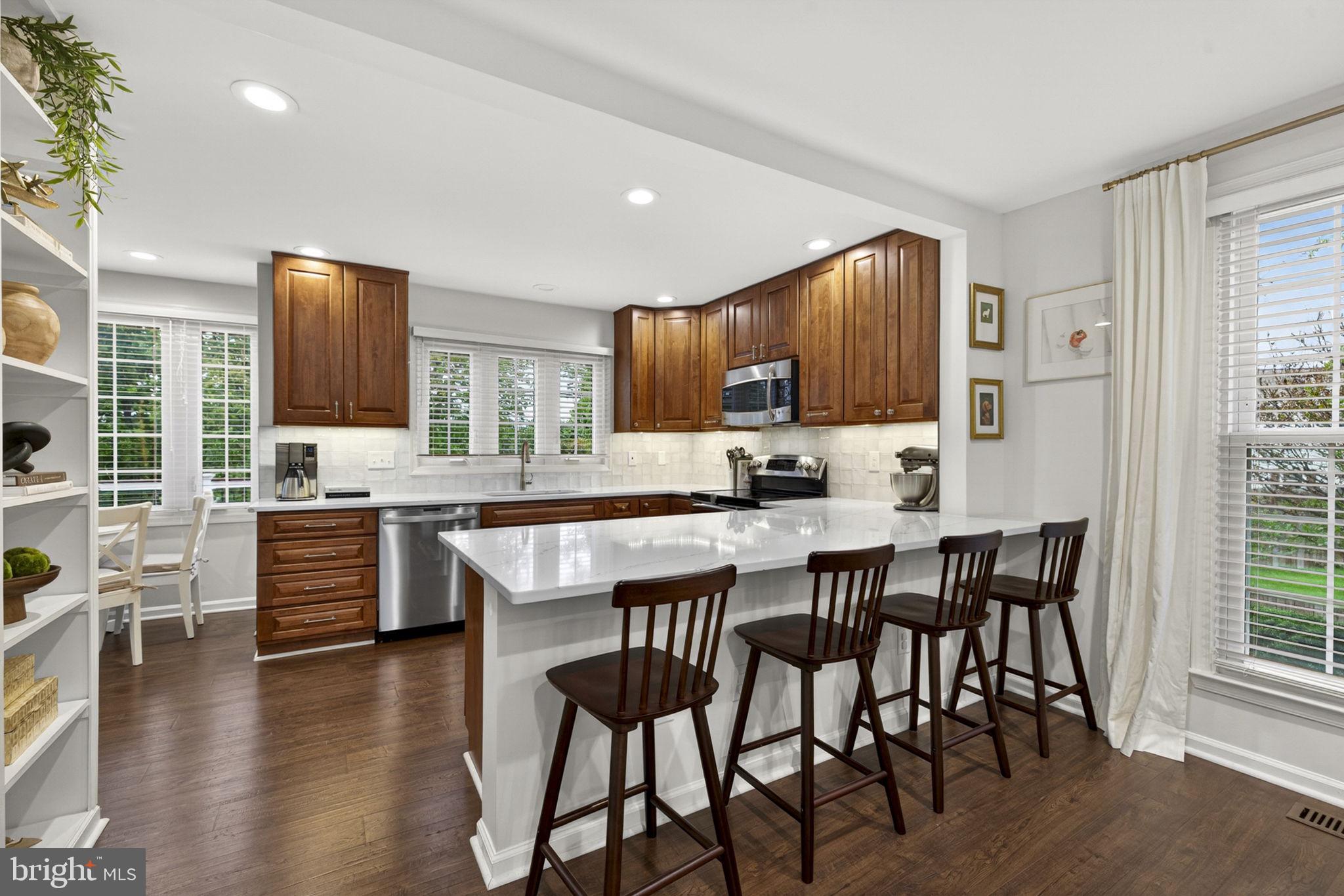 LINDEN HILL - Residential