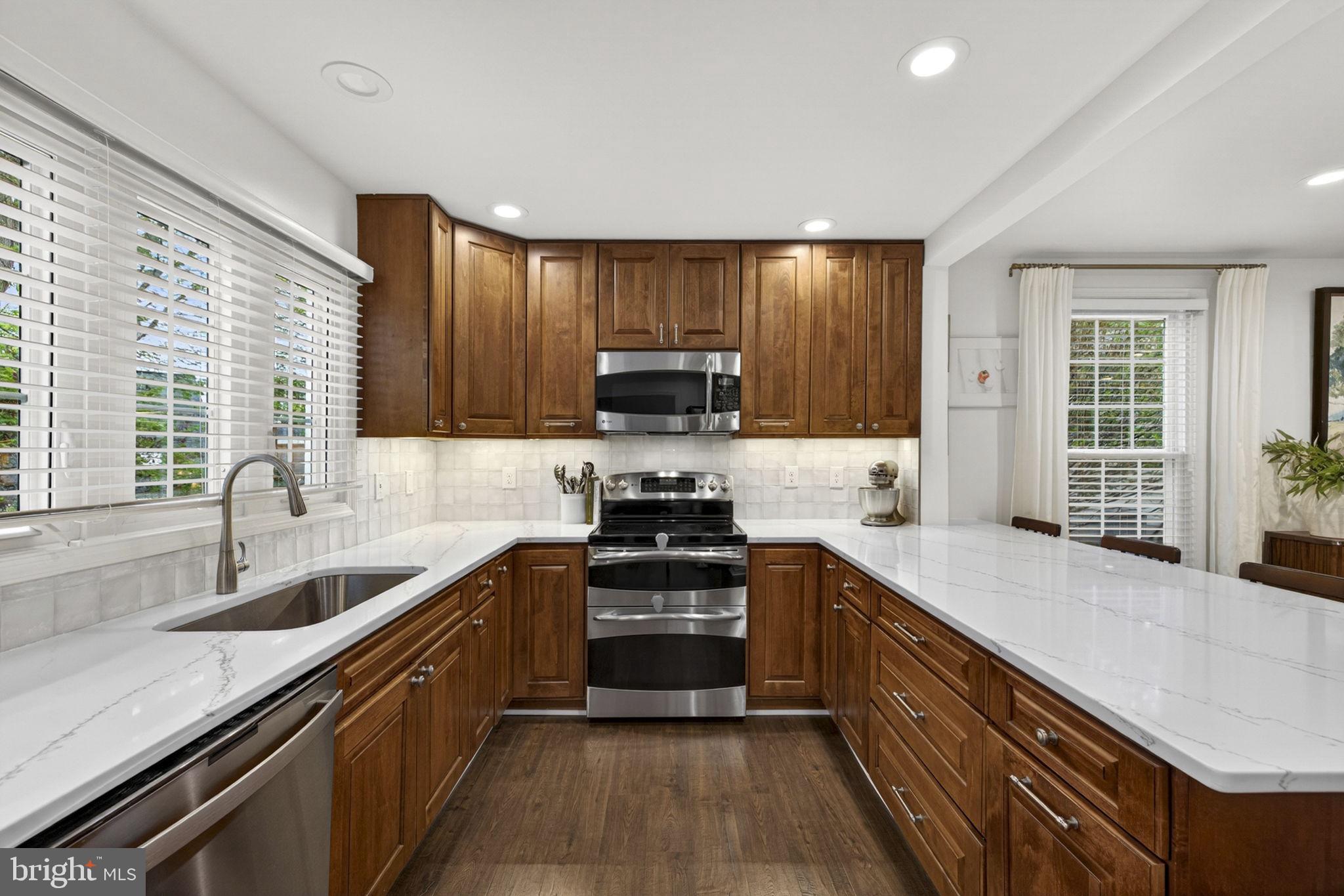 LINDEN HILL - Residential