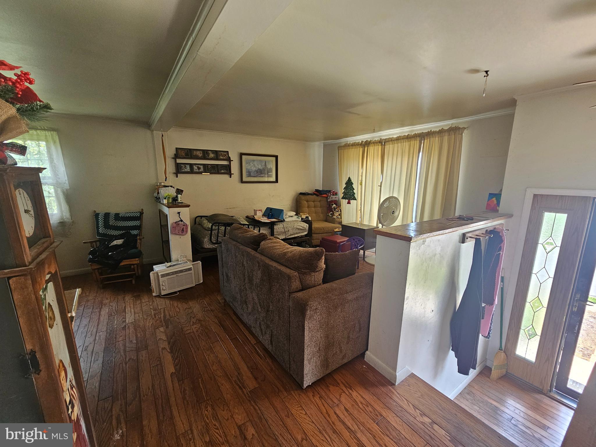 DELWOOD MANOR - Residential