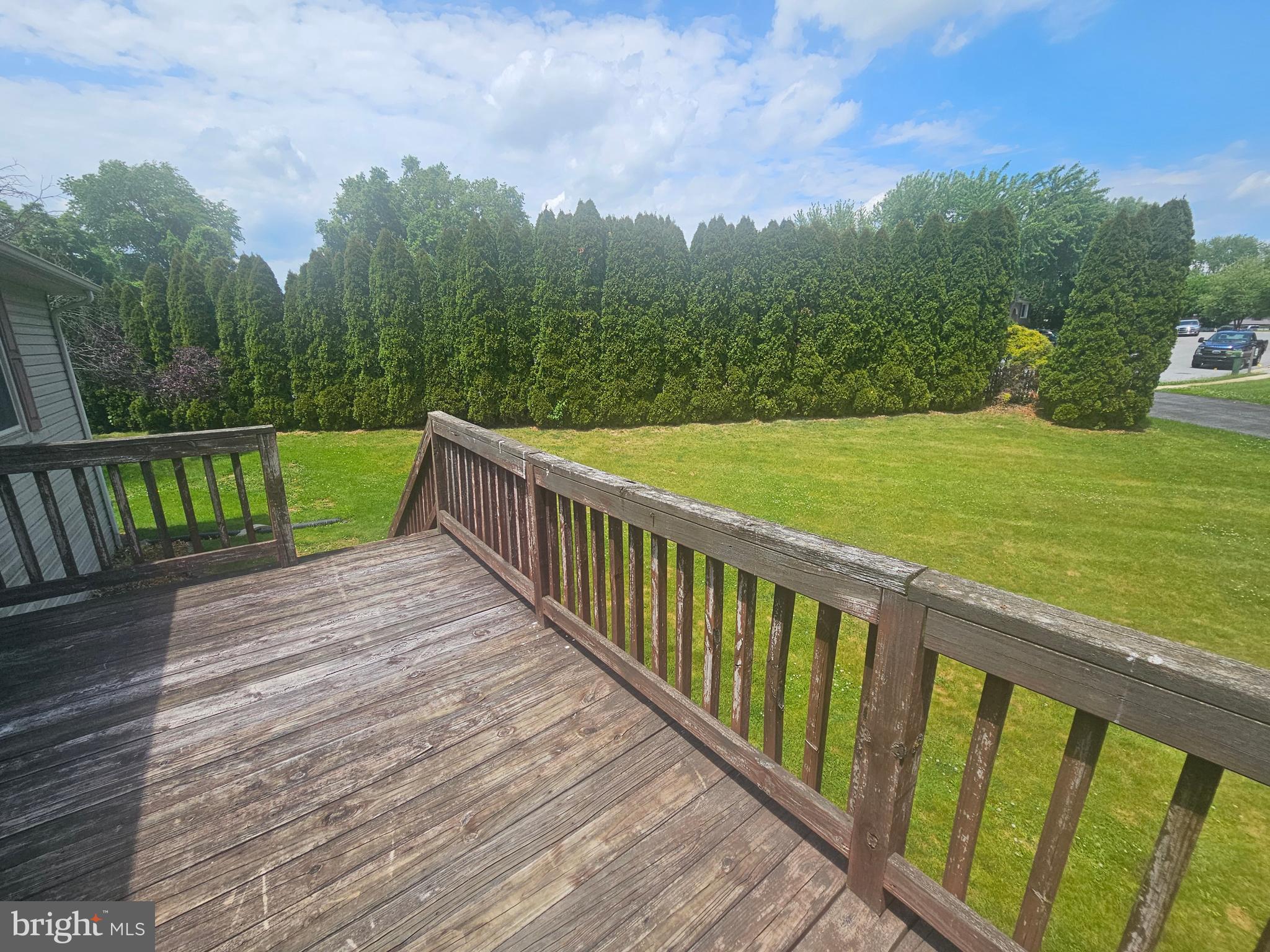 DELWOOD MANOR - Residential