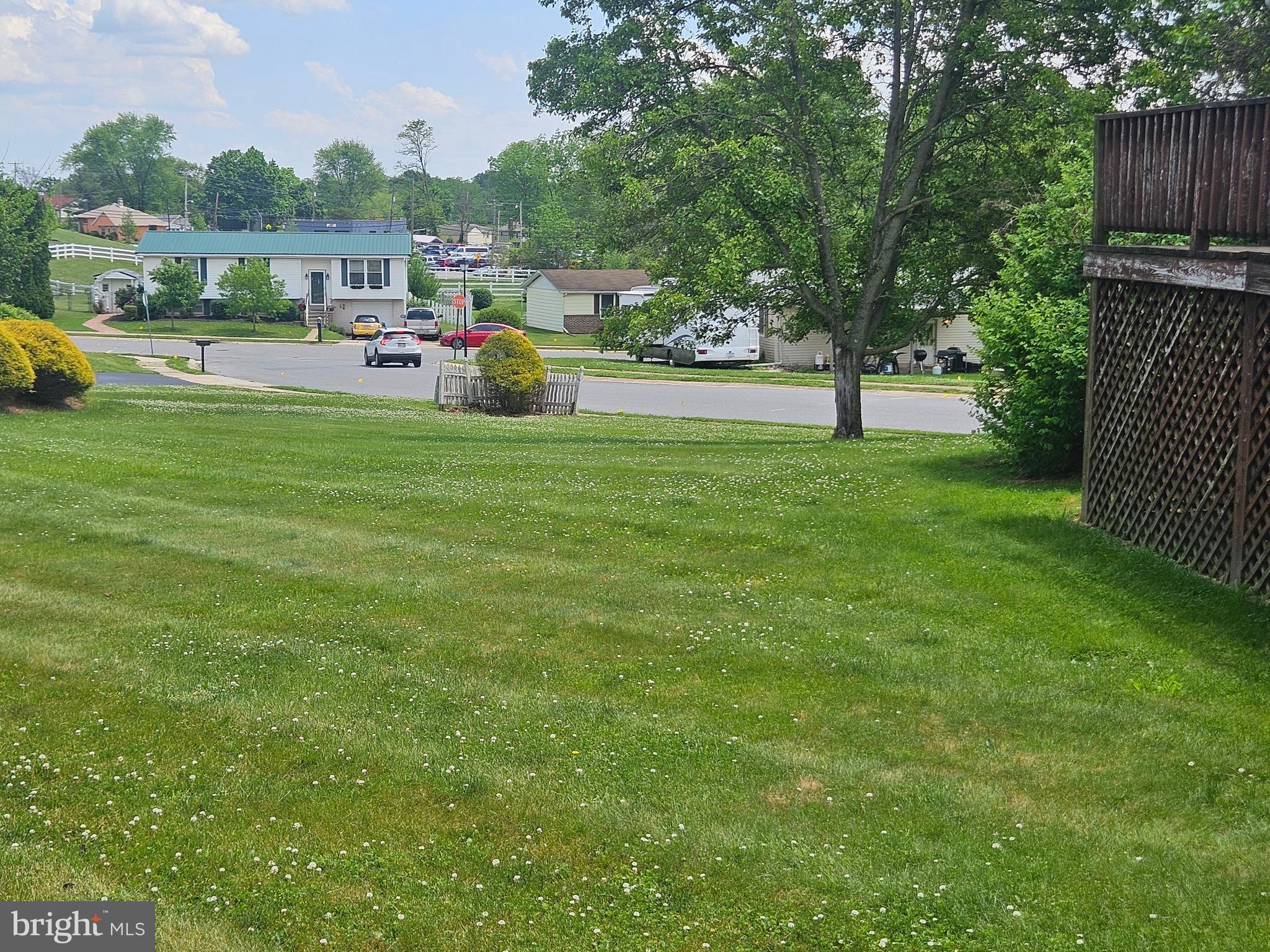 DELWOOD MANOR - Residential