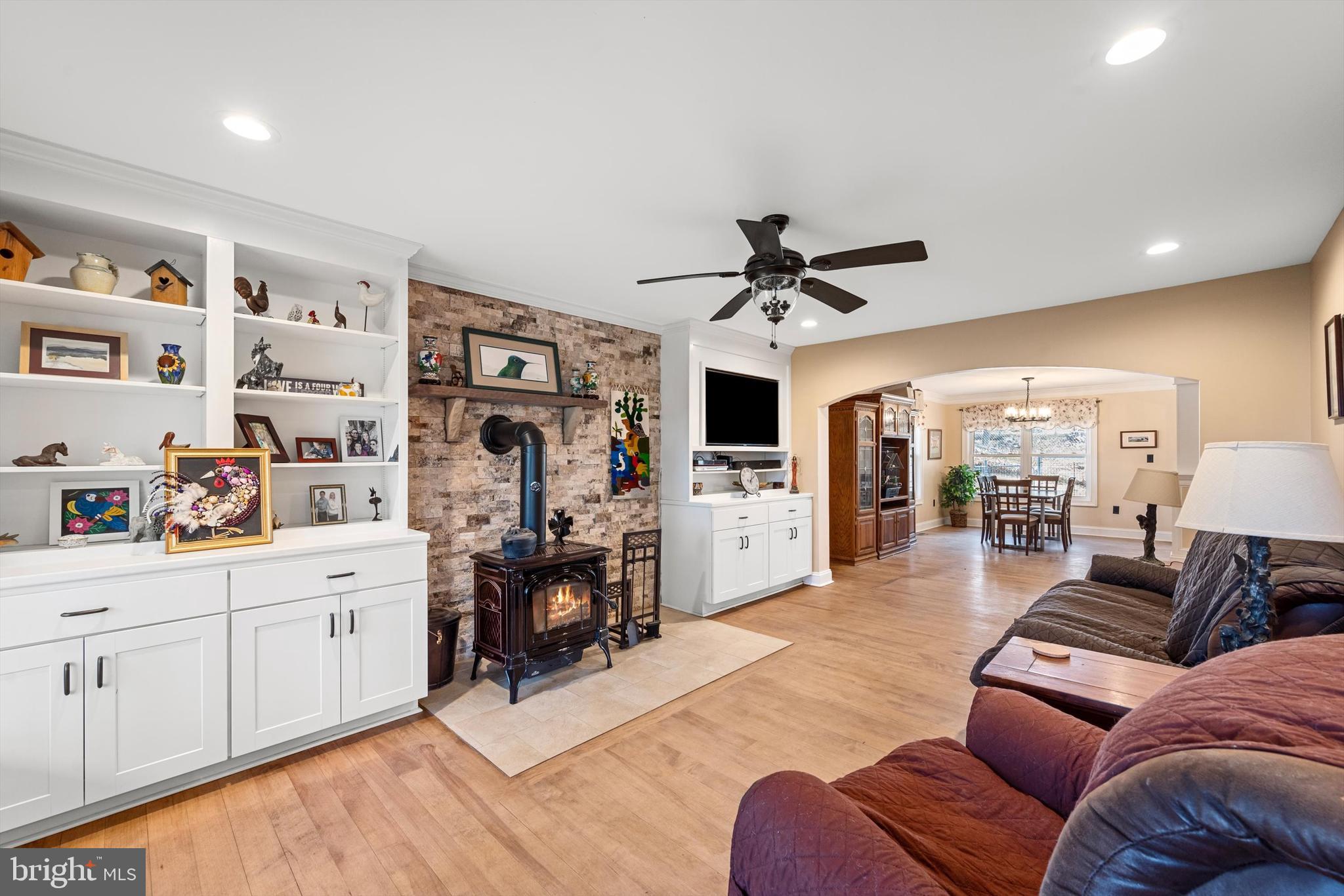 OAK HILL - Residential