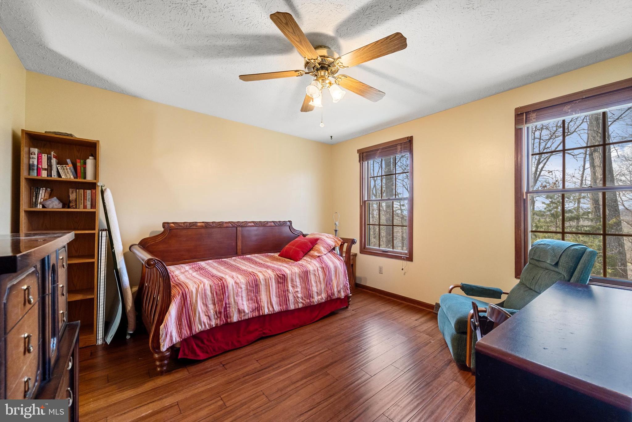 OAK HILL - Residential