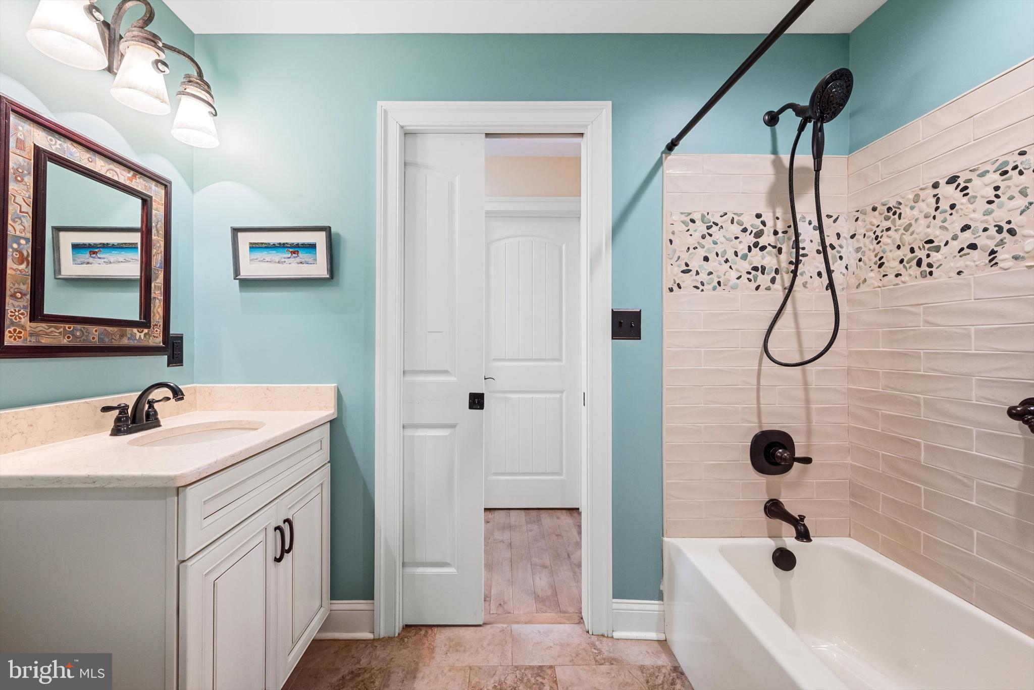 OAK HILL - Residential