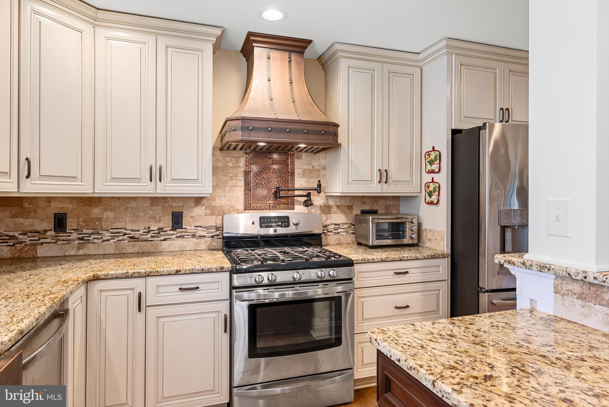 OAK HILL - Residential