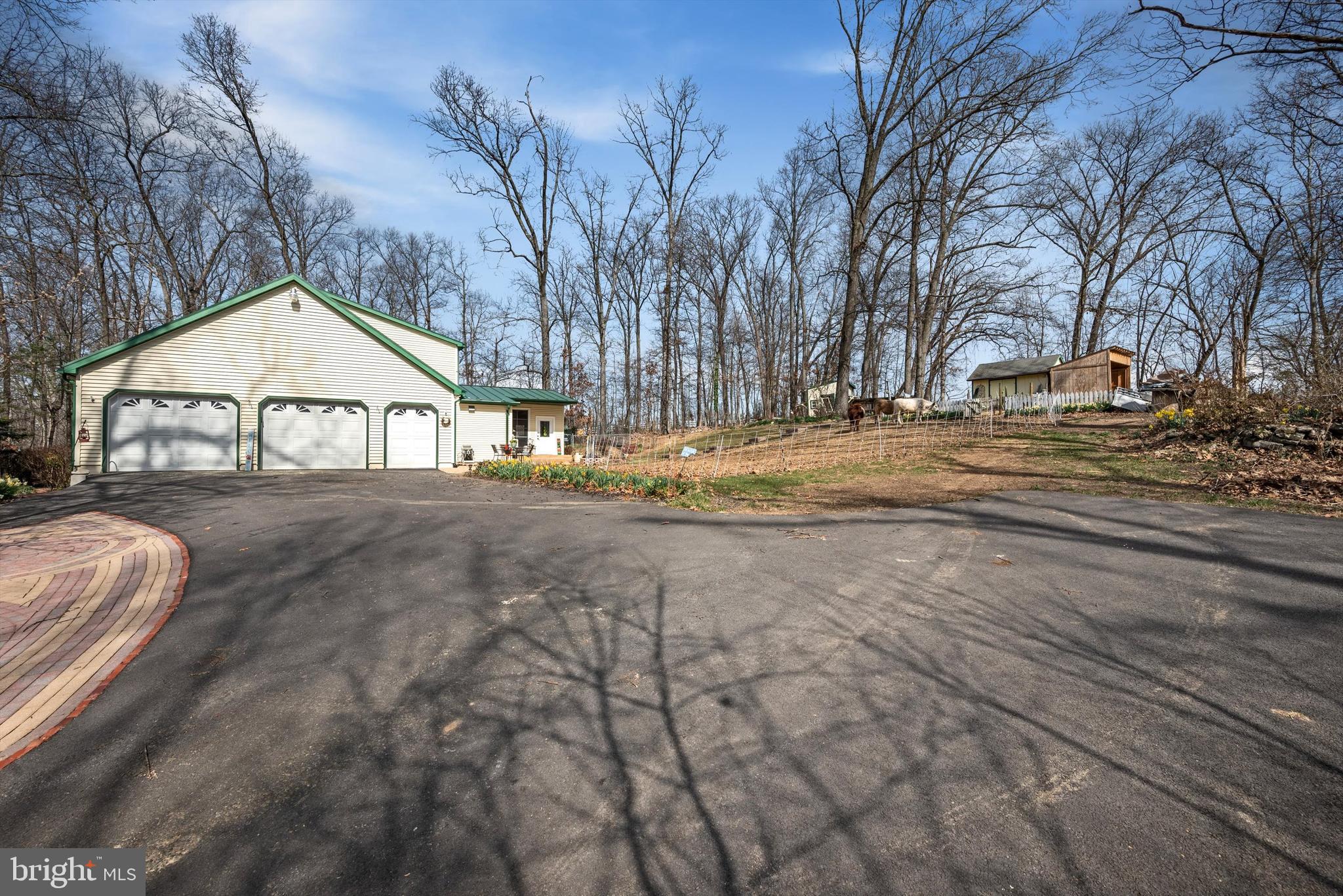 OAK HILL - Residential