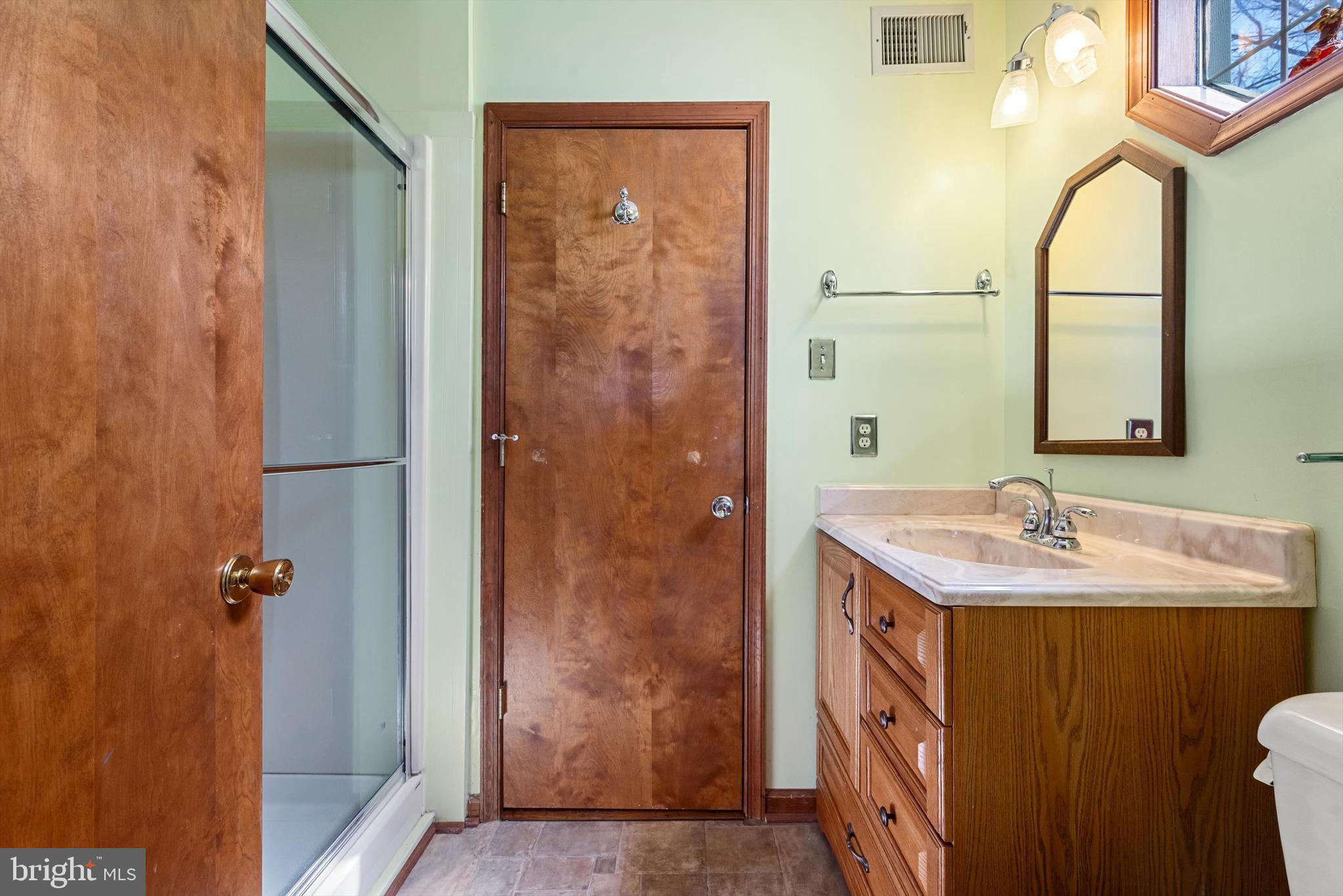 OAK HILL - Residential