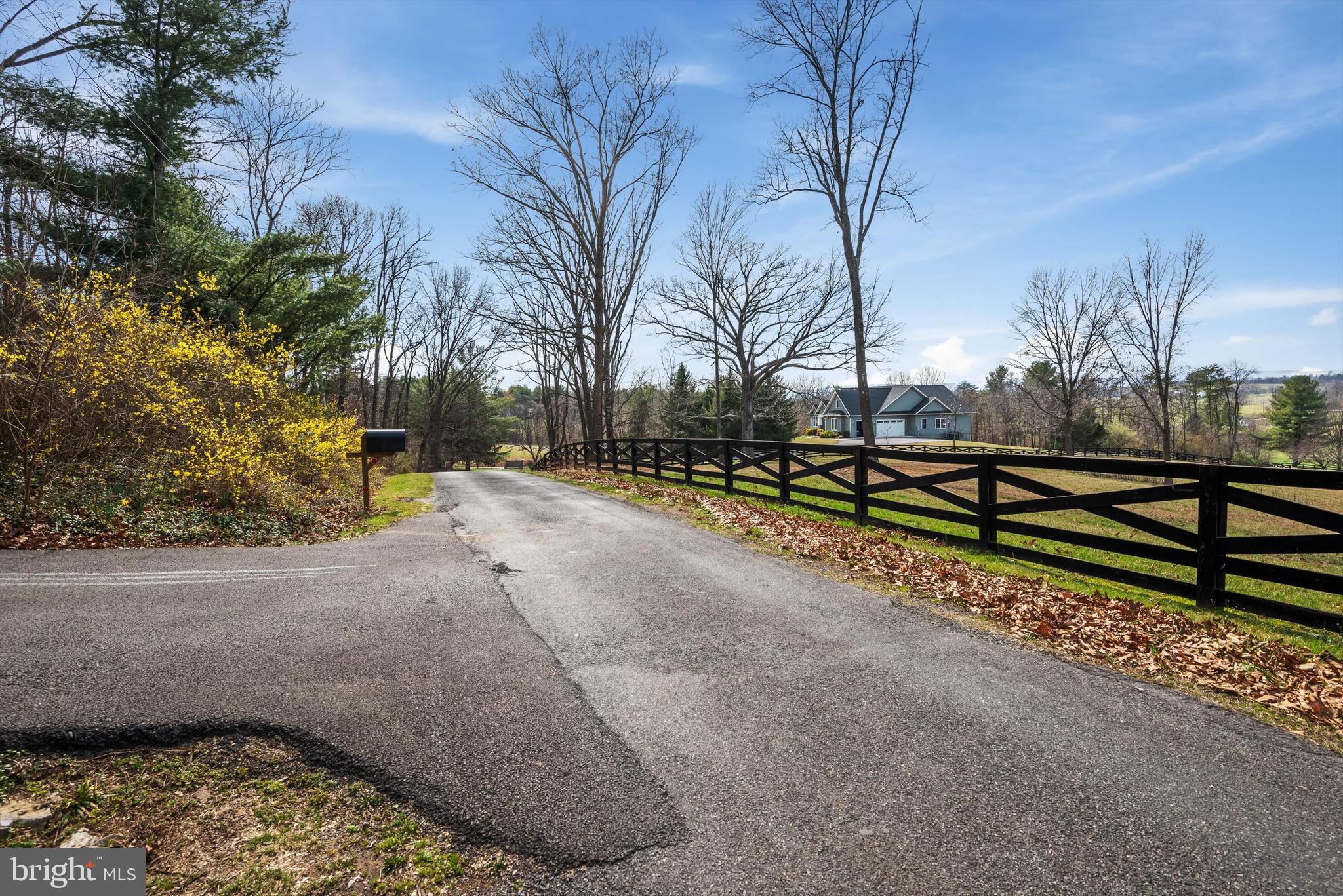 OAK HILL - Residential