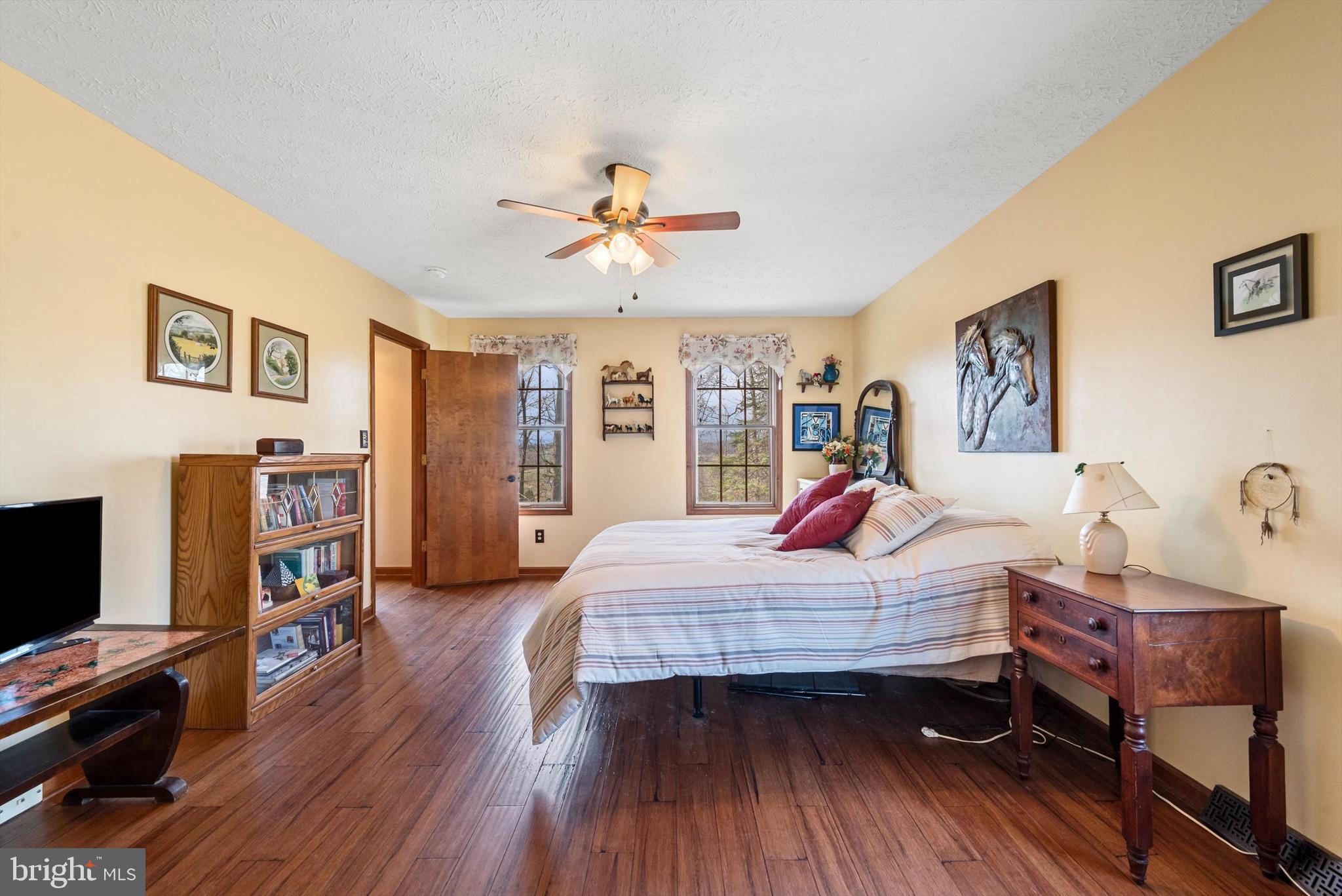 OAK HILL - Residential