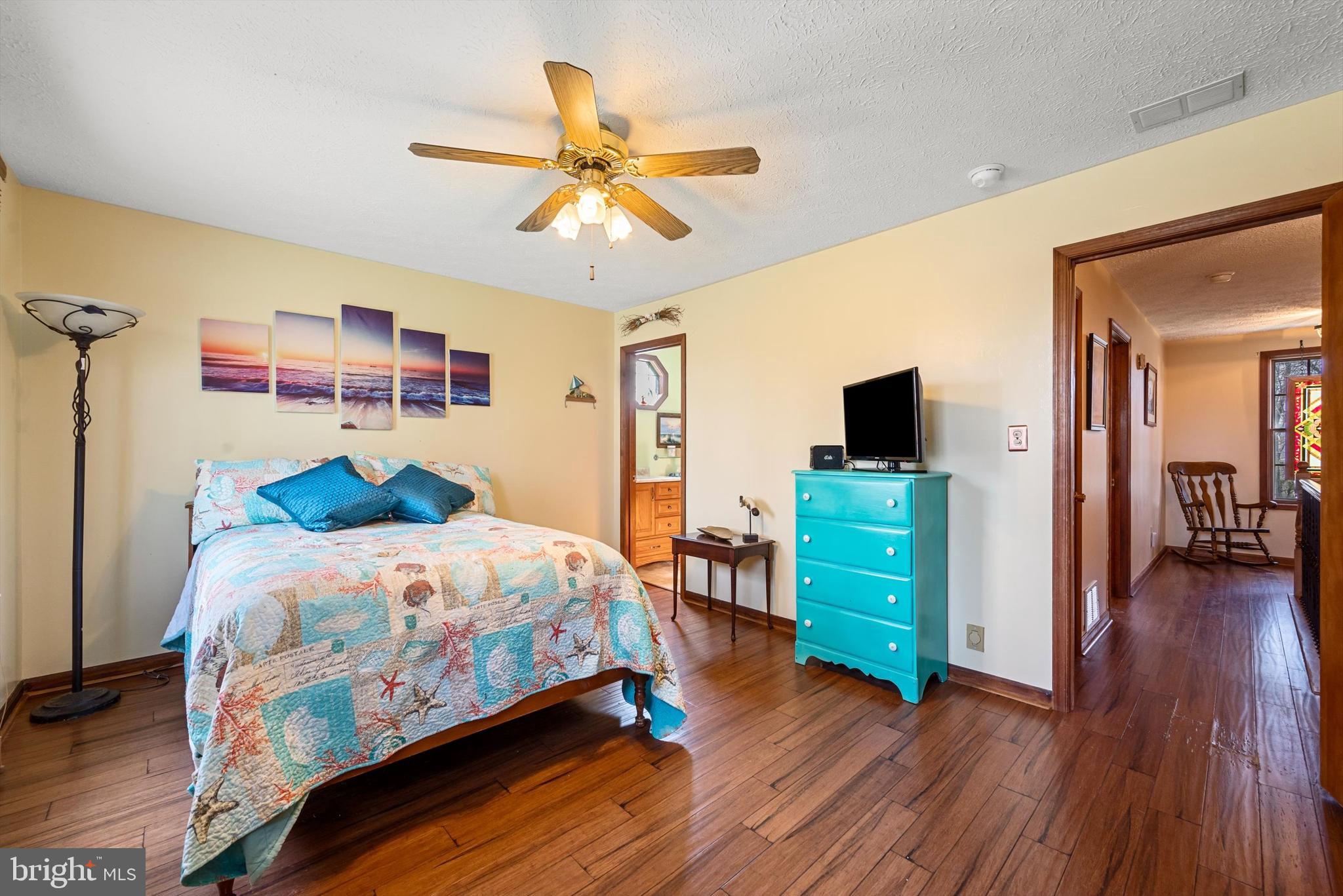 OAK HILL - Residential