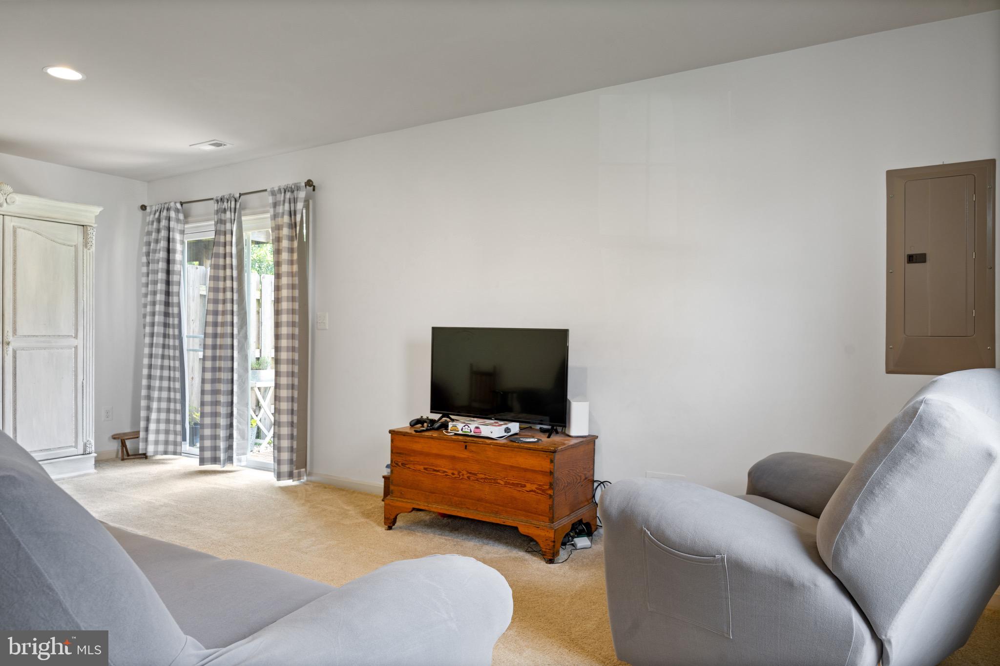 WILDERNESS SHORES - Residential