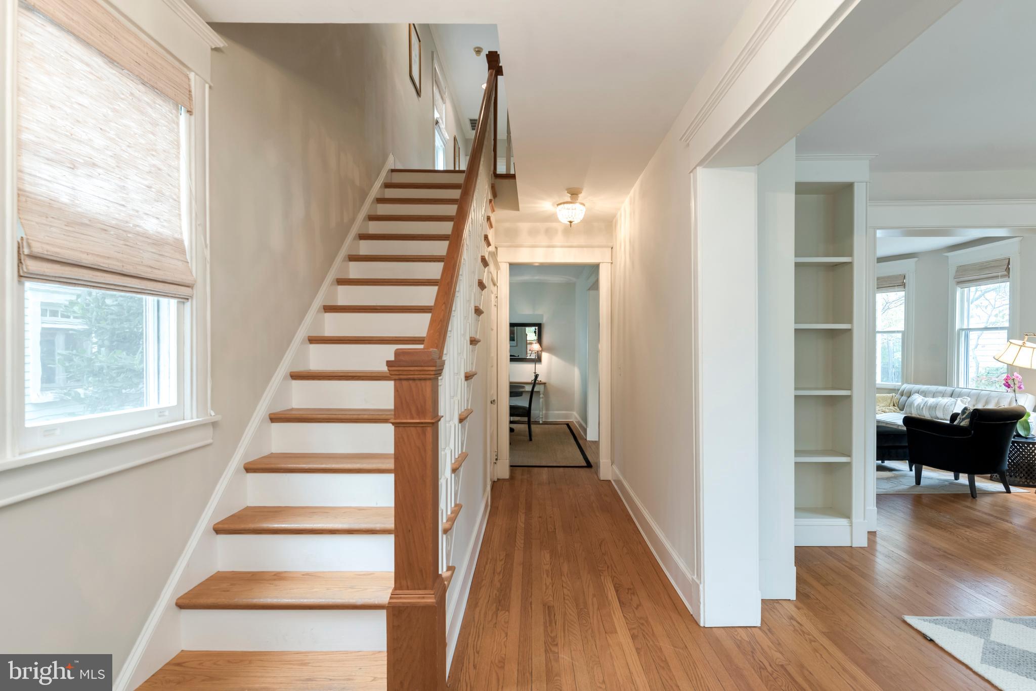 MURRAY HILL - Residential