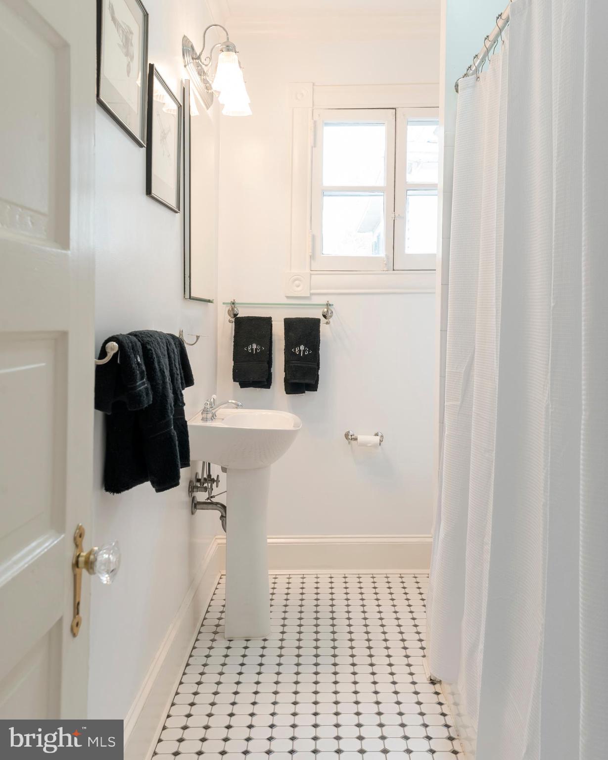 MURRAY HILL - Residential