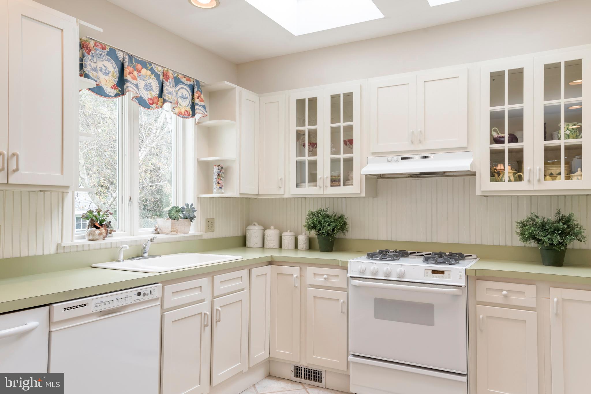 MURRAY HILL - Residential