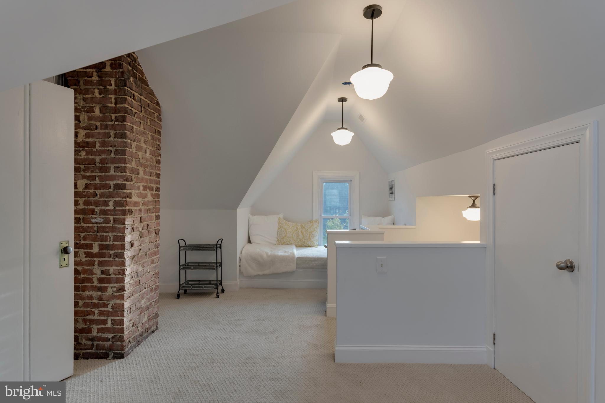 MURRAY HILL - Residential