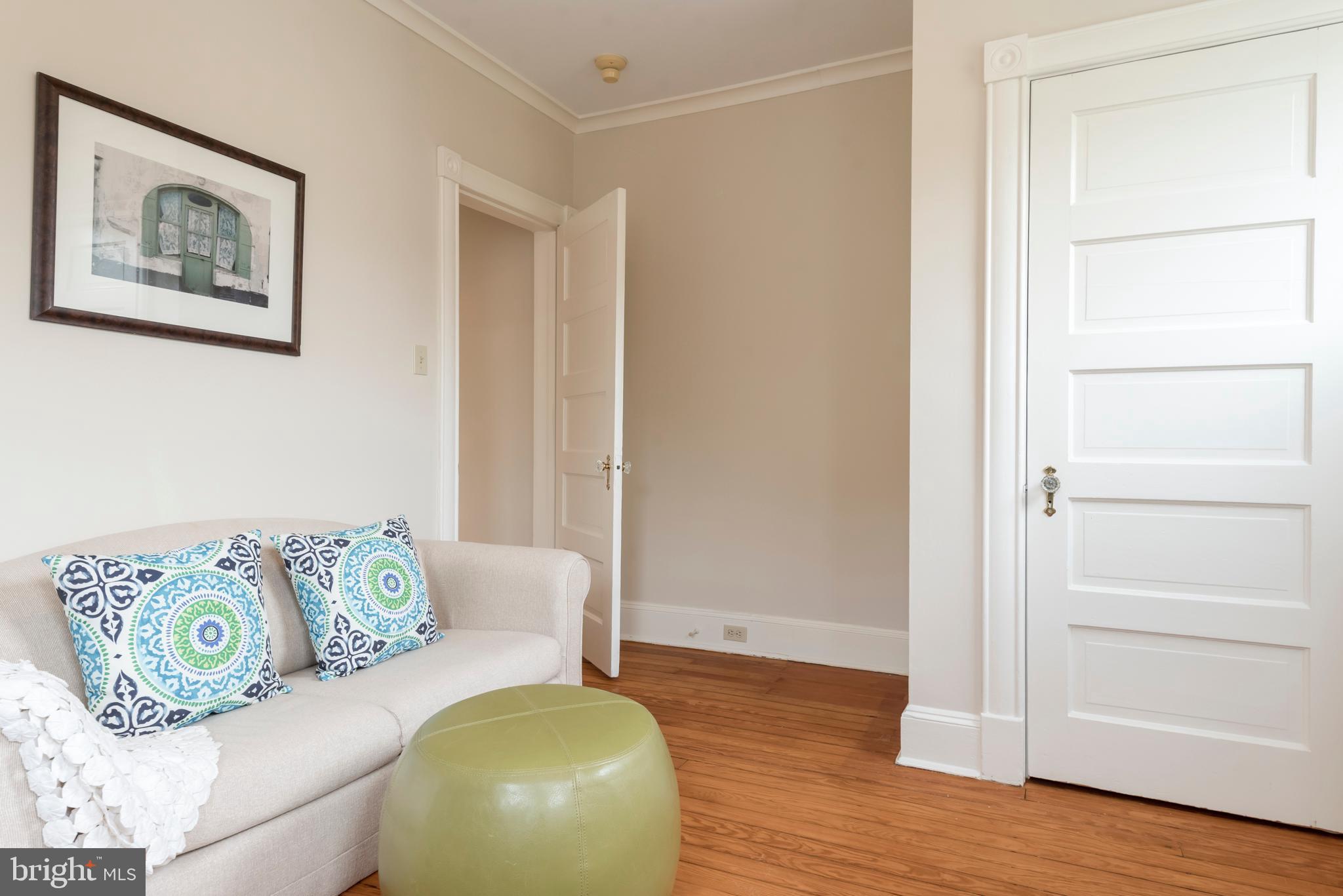 MURRAY HILL - Residential