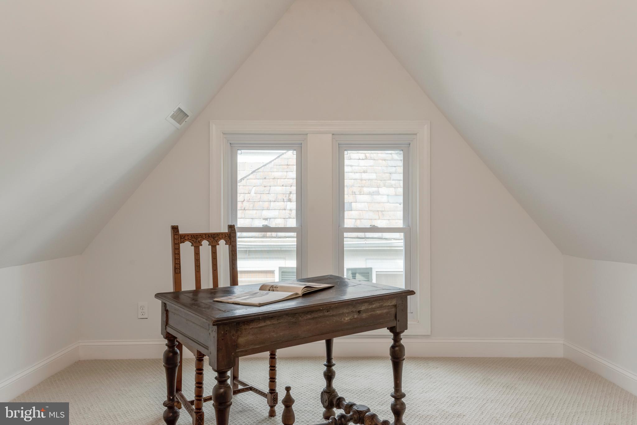 MURRAY HILL - Residential