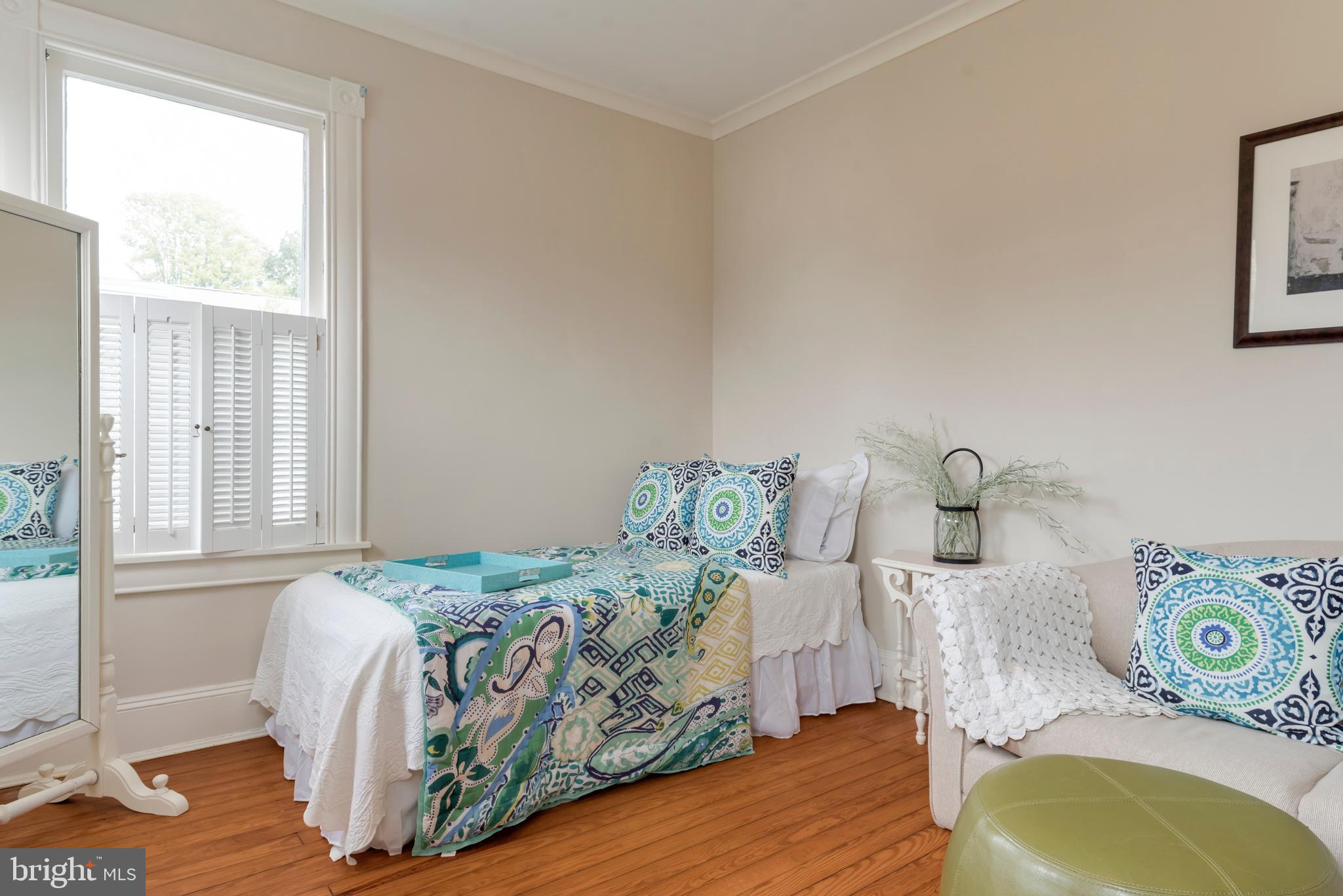 MURRAY HILL - Residential