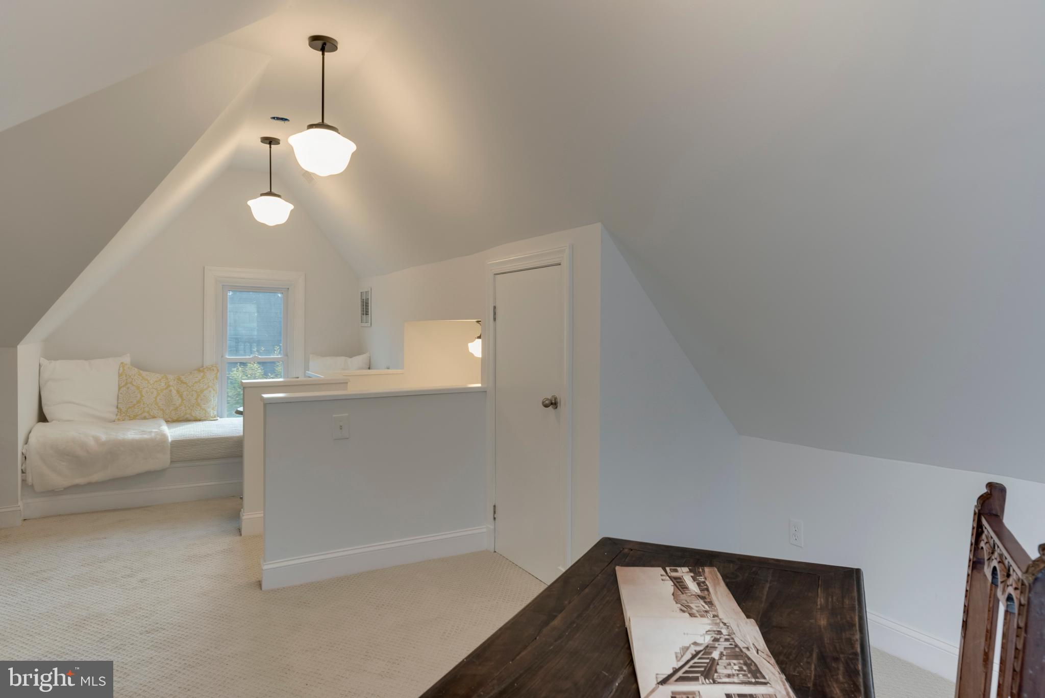 MURRAY HILL - Residential