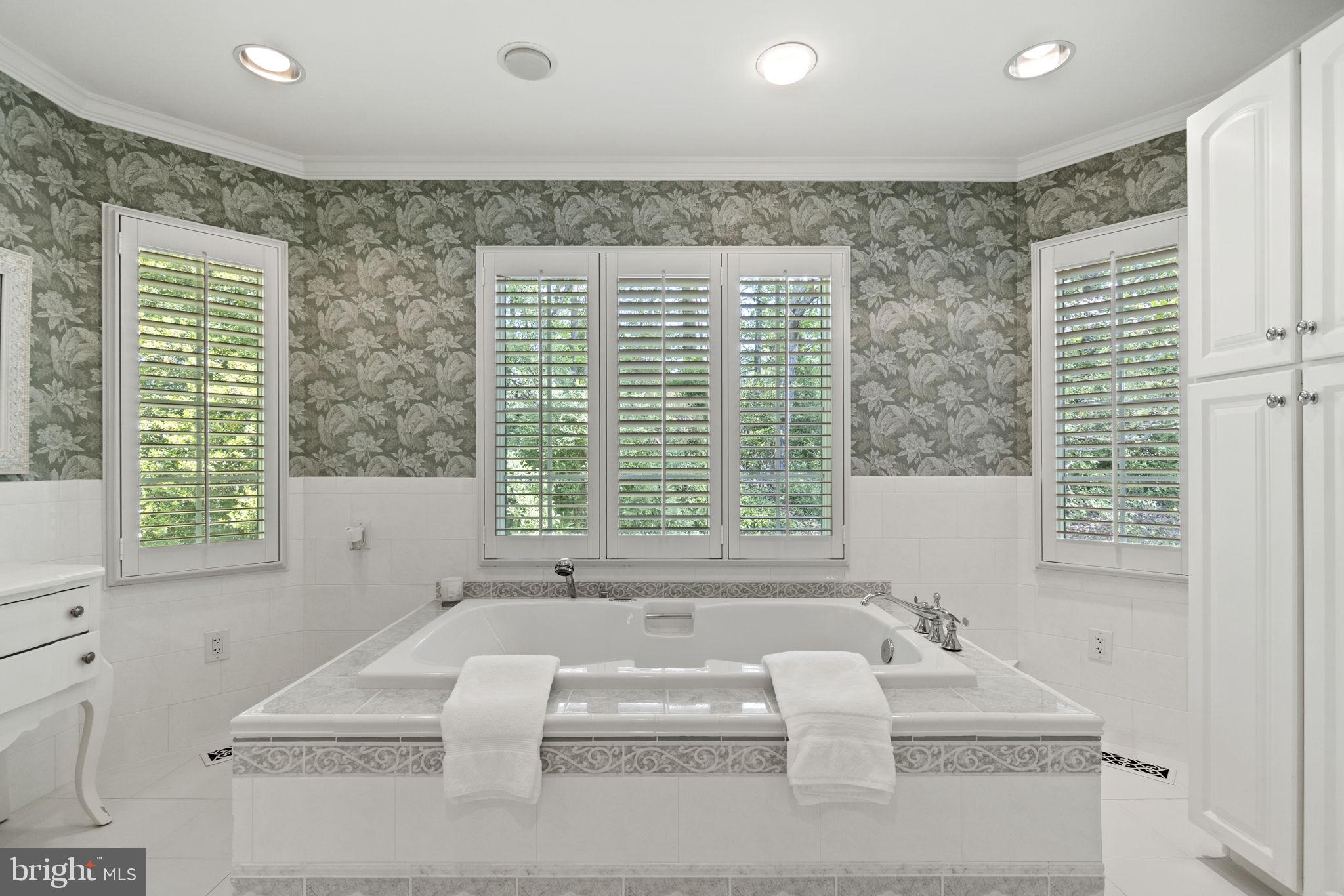 PLANTATION HILLS - Residential