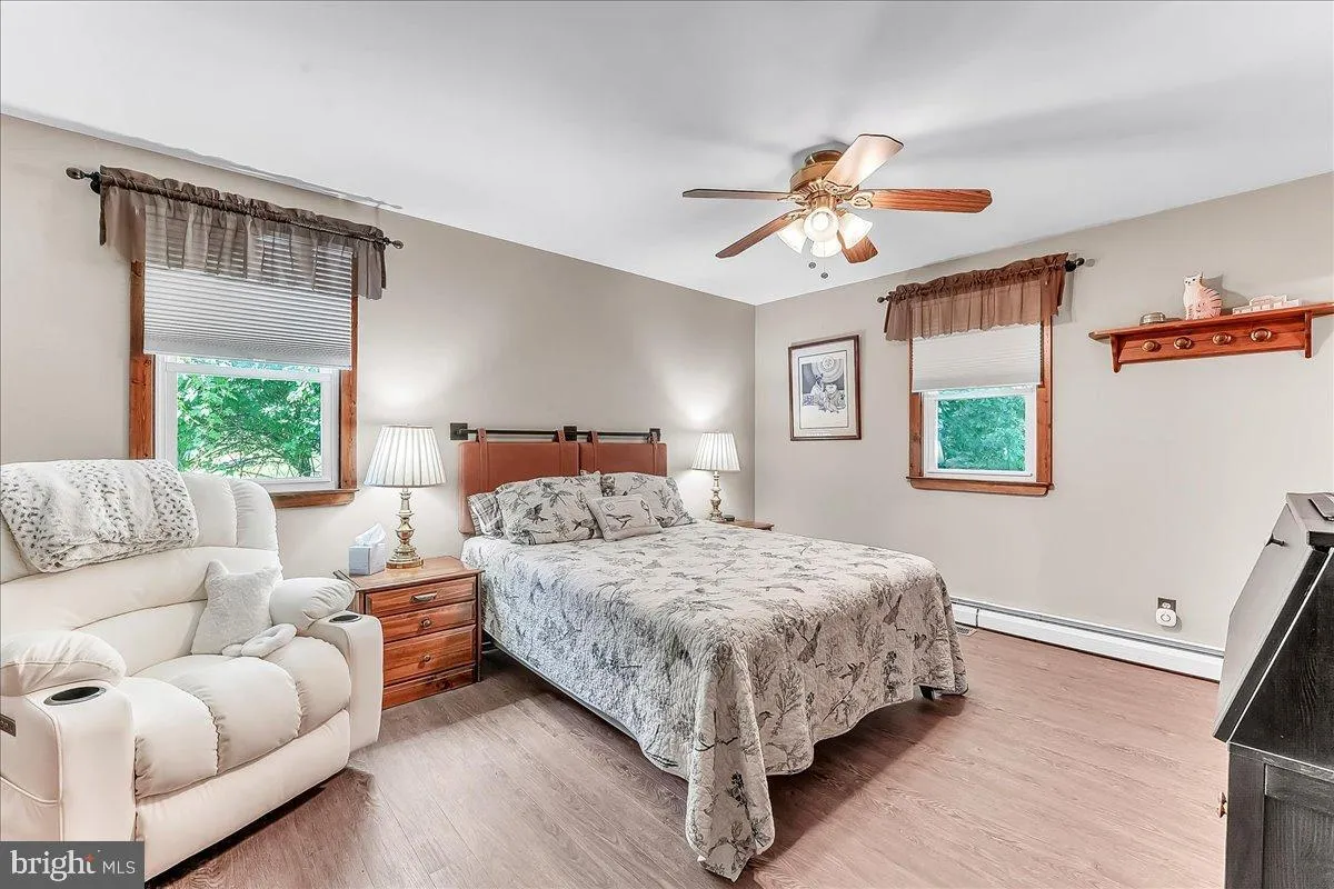 Newtown Square, Pennsylvania 19073, United States, 3 Bedrooms Bedrooms, ,2 BathroomsBathrooms,Residential,Contingent,185923