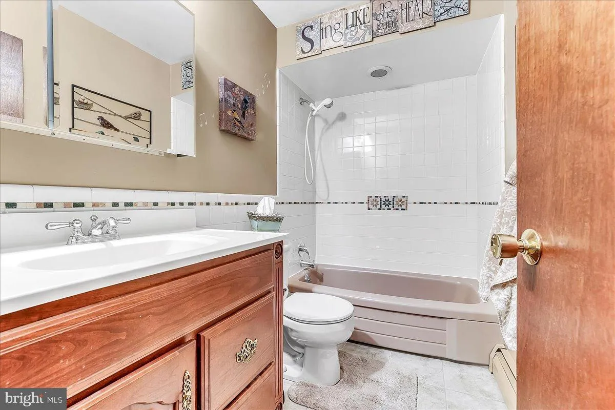 Newtown Square, Pennsylvania 19073, United States, 3 Bedrooms Bedrooms, ,2 BathroomsBathrooms,Residential,Contingent,185923