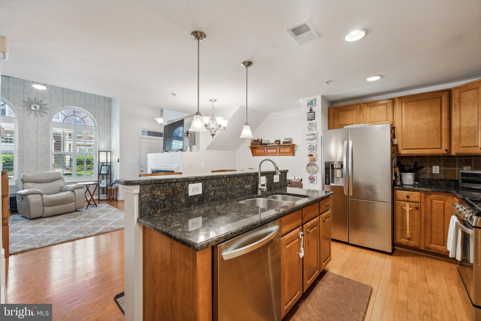 CENTREVILLE CROSSING - Residential Lease