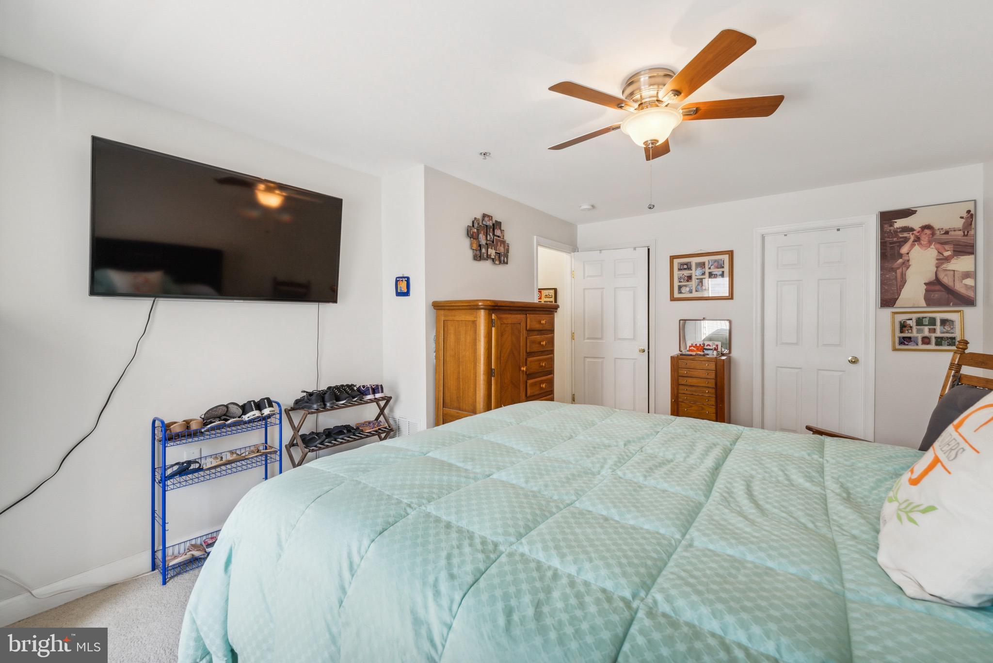 CENTREVILLE CROSSING - Residential Lease