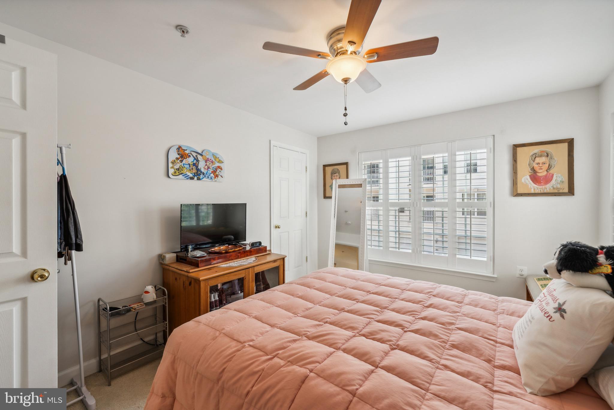 CENTREVILLE CROSSING - Residential Lease