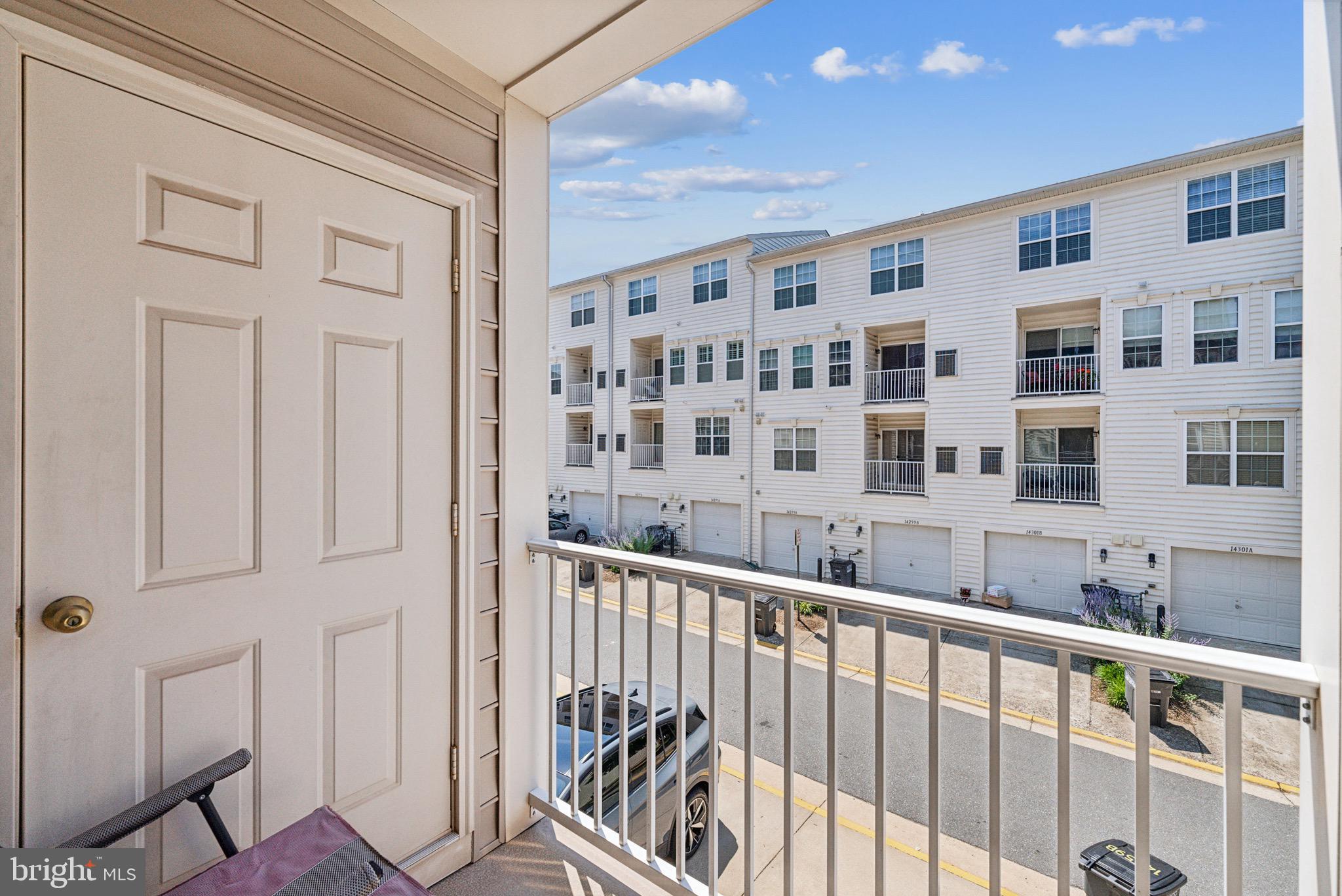 CENTREVILLE CROSSING - Residential Lease