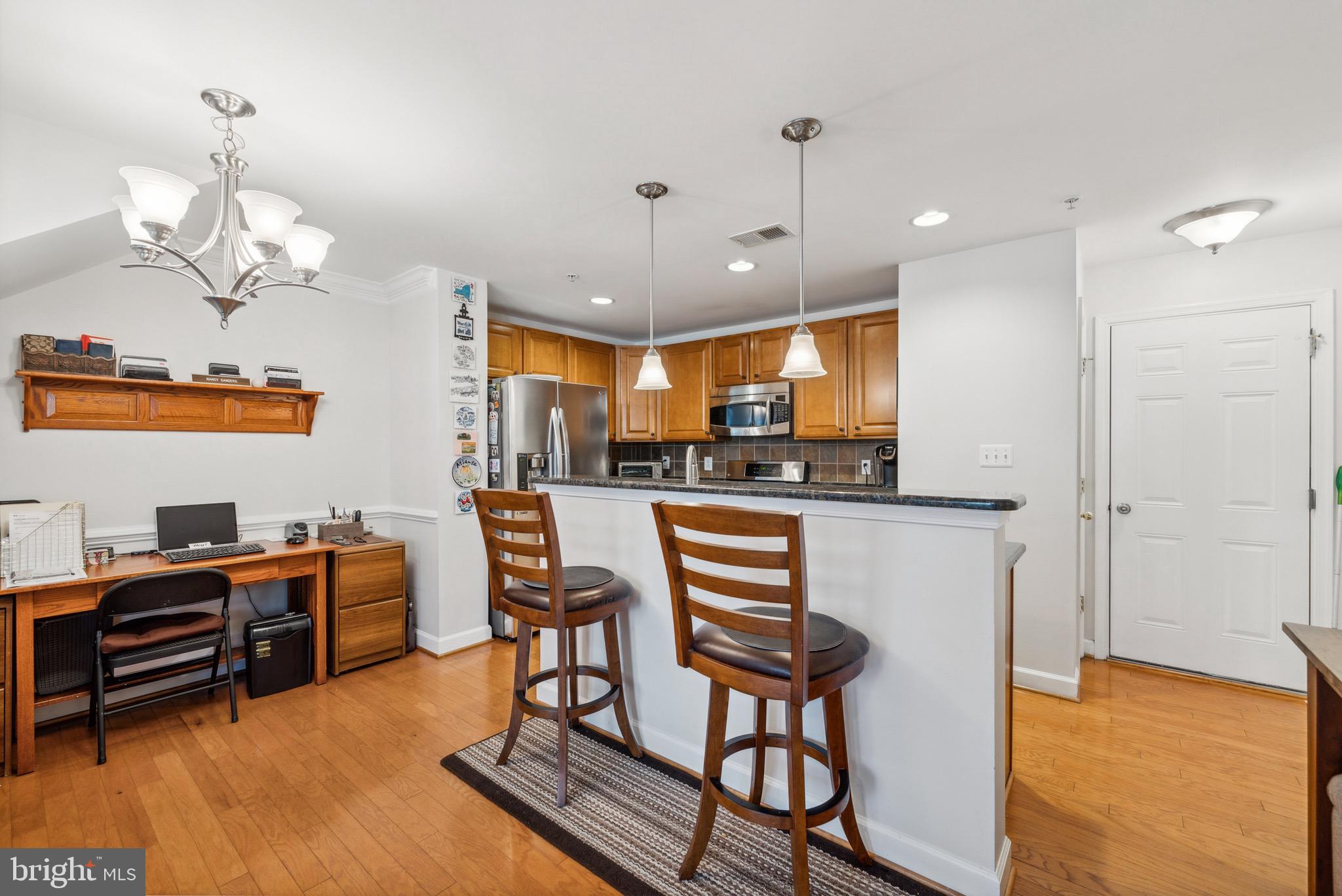 CENTREVILLE CROSSING - Residential Lease