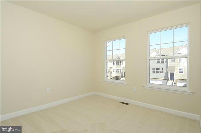 OAK TREE LANDING - Residential