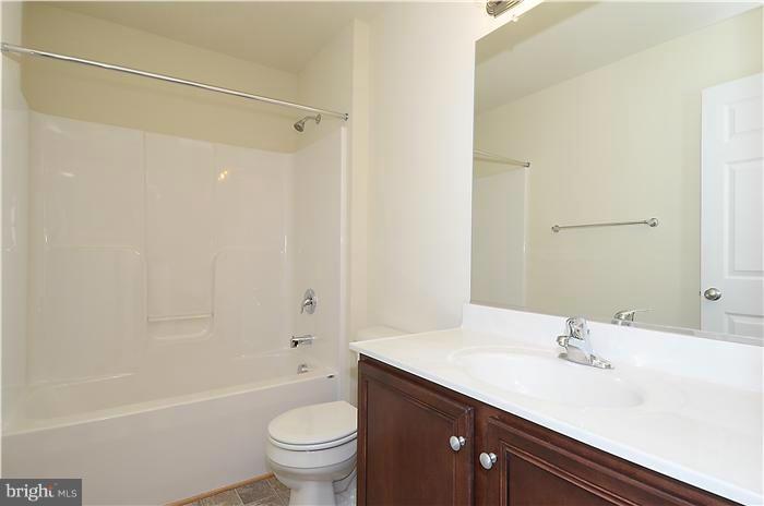 OAK TREE LANDING - Residential