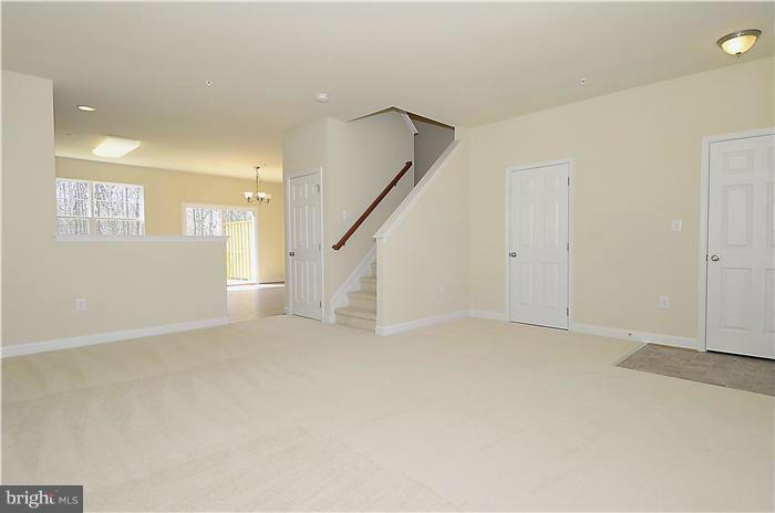 OAK TREE LANDING - Residential