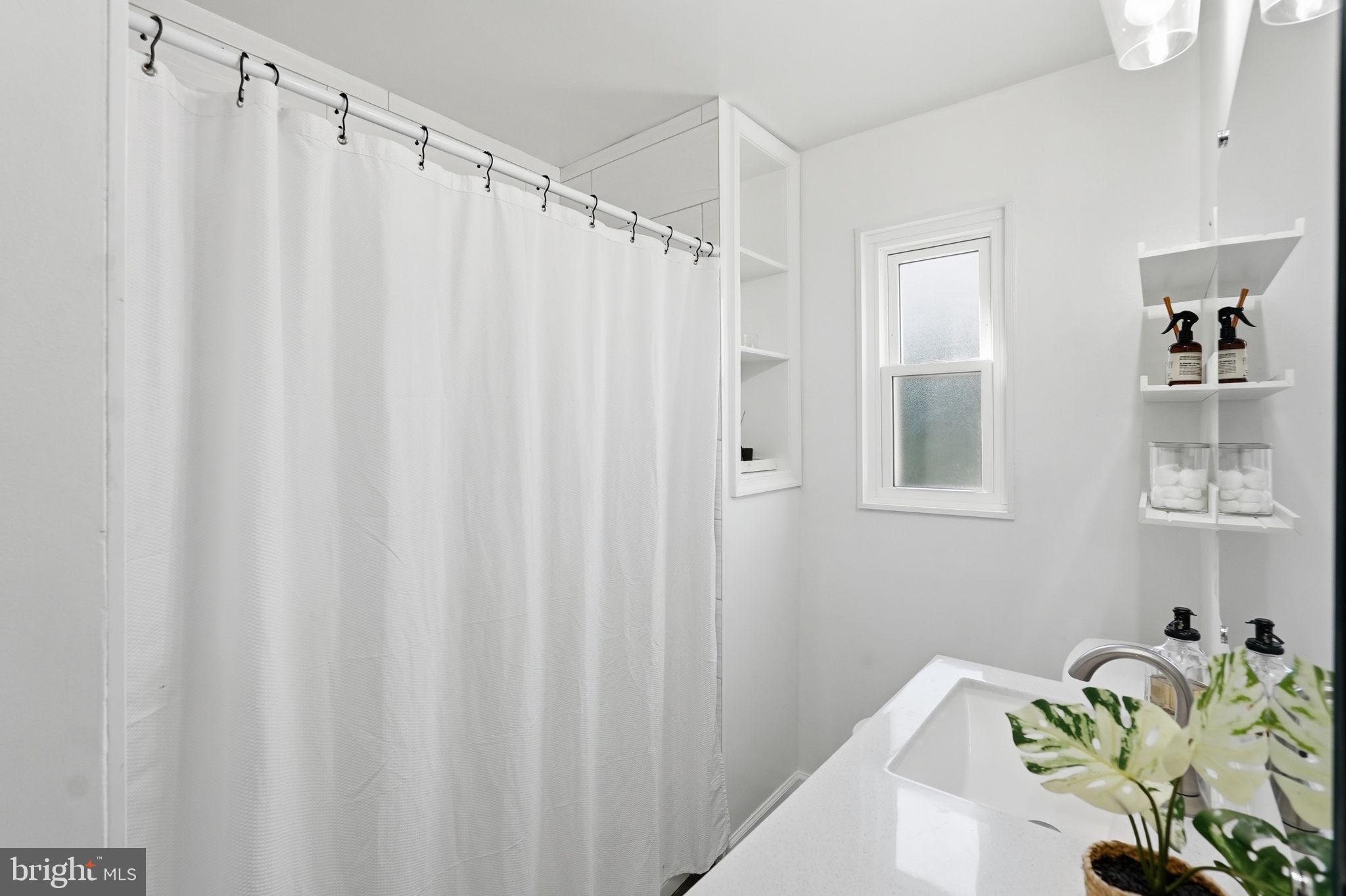 NORTH SPRINGFIELD - Residential