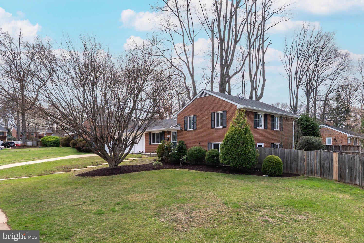 NORTH SPRINGFIELD - Residential