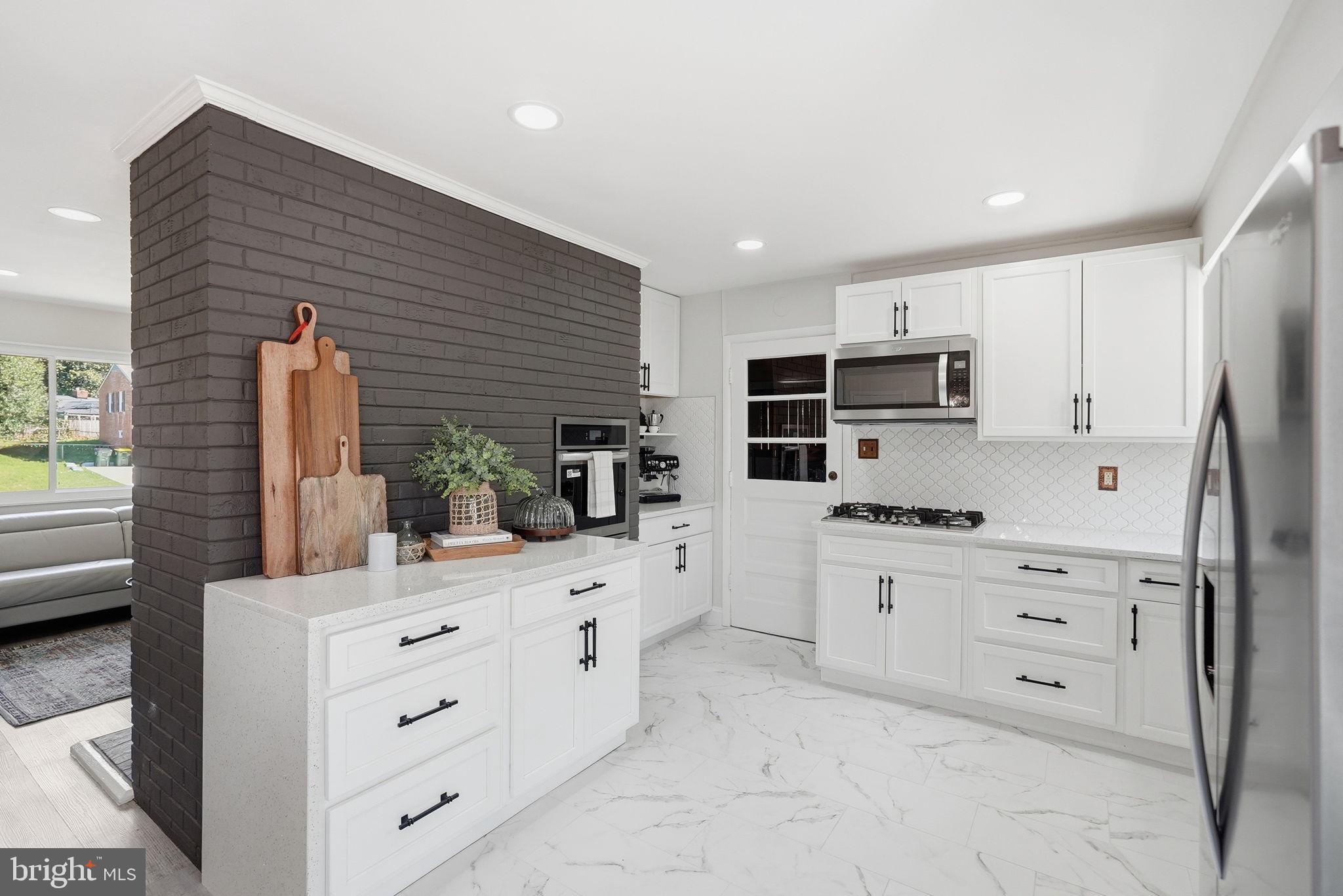 NORTH SPRINGFIELD - Residential