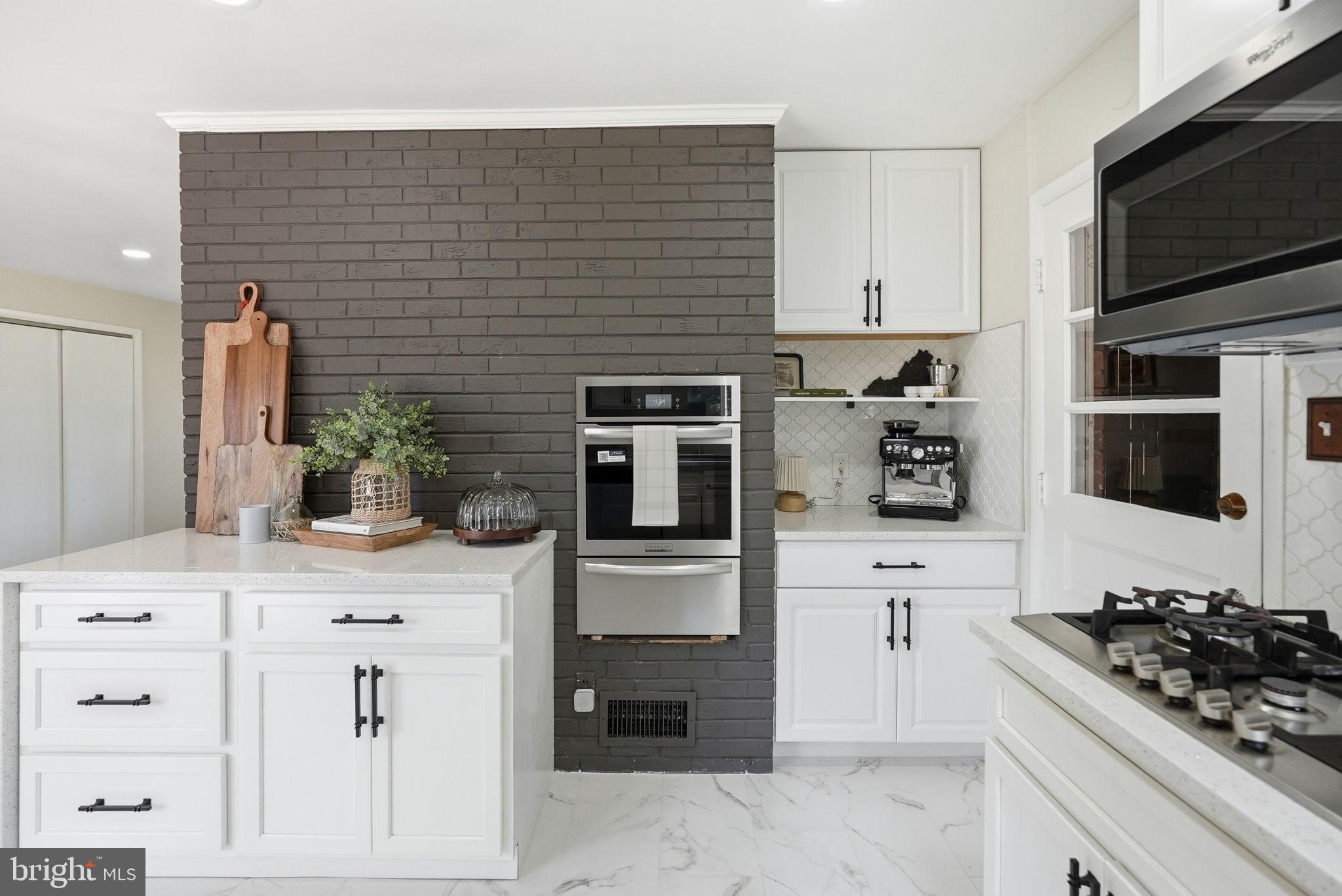 NORTH SPRINGFIELD - Residential